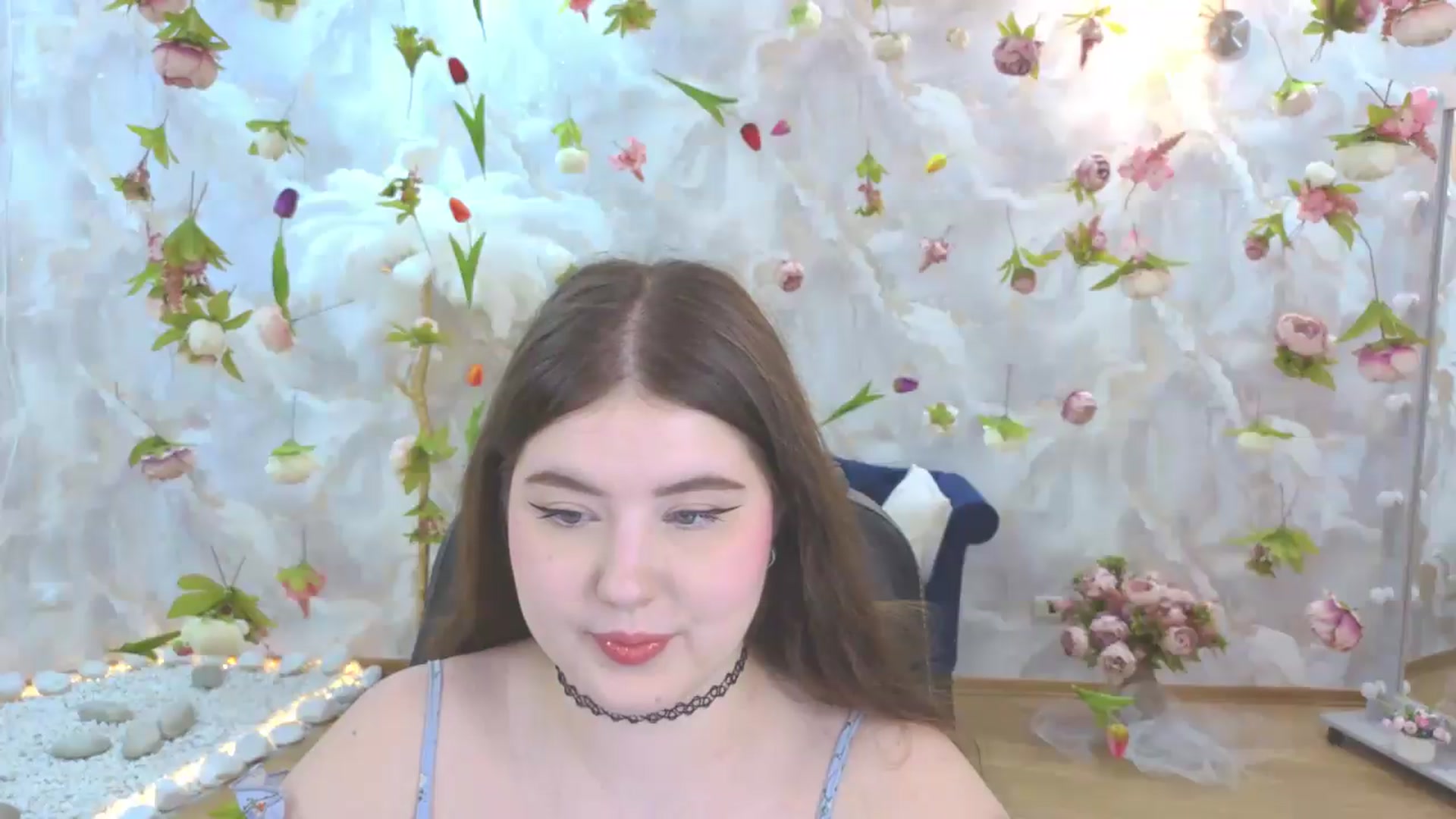 Gallery image thumbnail from EnigmaVeil's myfreecams stream on, 05/17/2026, 20:22 image 17 of 20