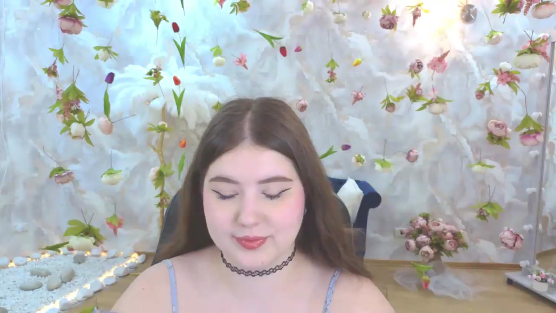 Gallery image thumbnail from EnigmaVeil's myfreecams stream on, 05/17/2026, 20:22 image 19 of 20