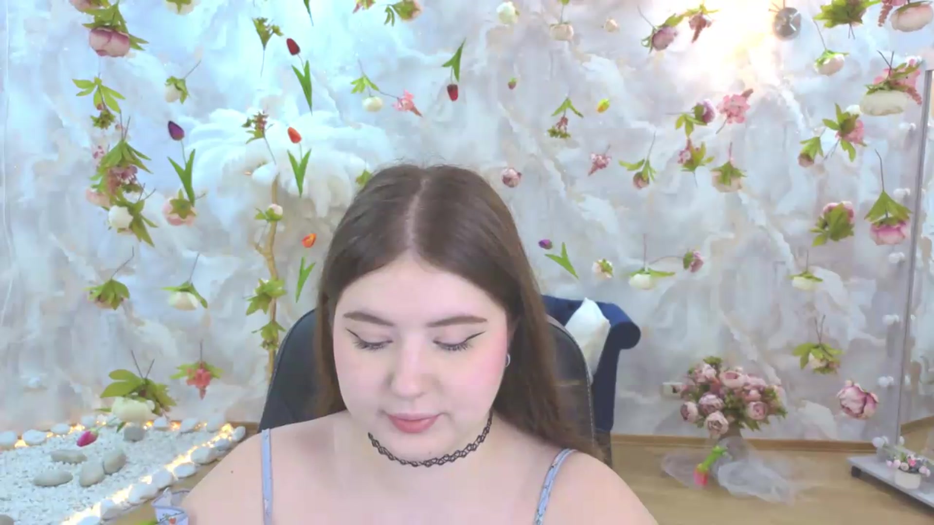 Gallery image thumbnail from EnigmaVeil's myfreecams stream on, 05/17/2026, 20:22 image 4 of 20