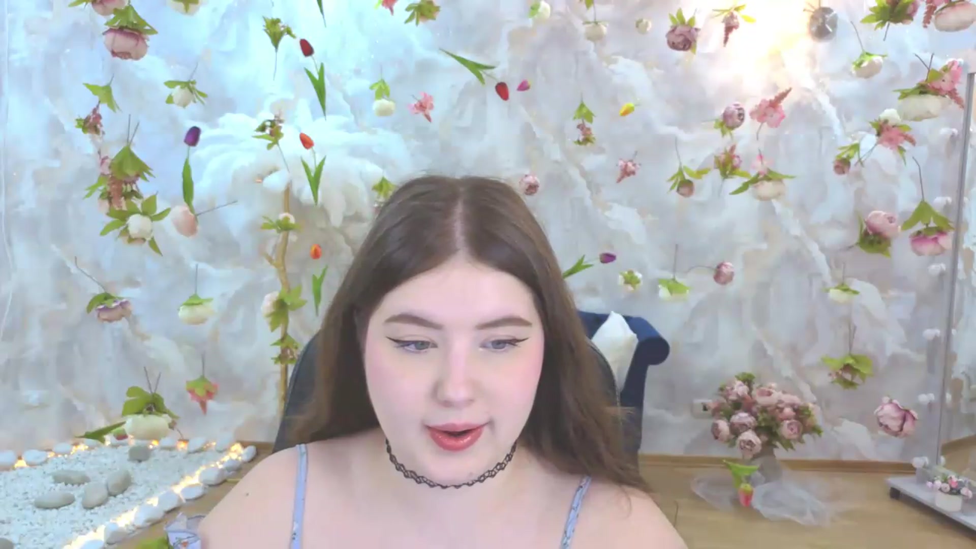Gallery image thumbnail from EnigmaVeil's myfreecams stream on, 05/17/2026, 20:22 image 18 of 20
