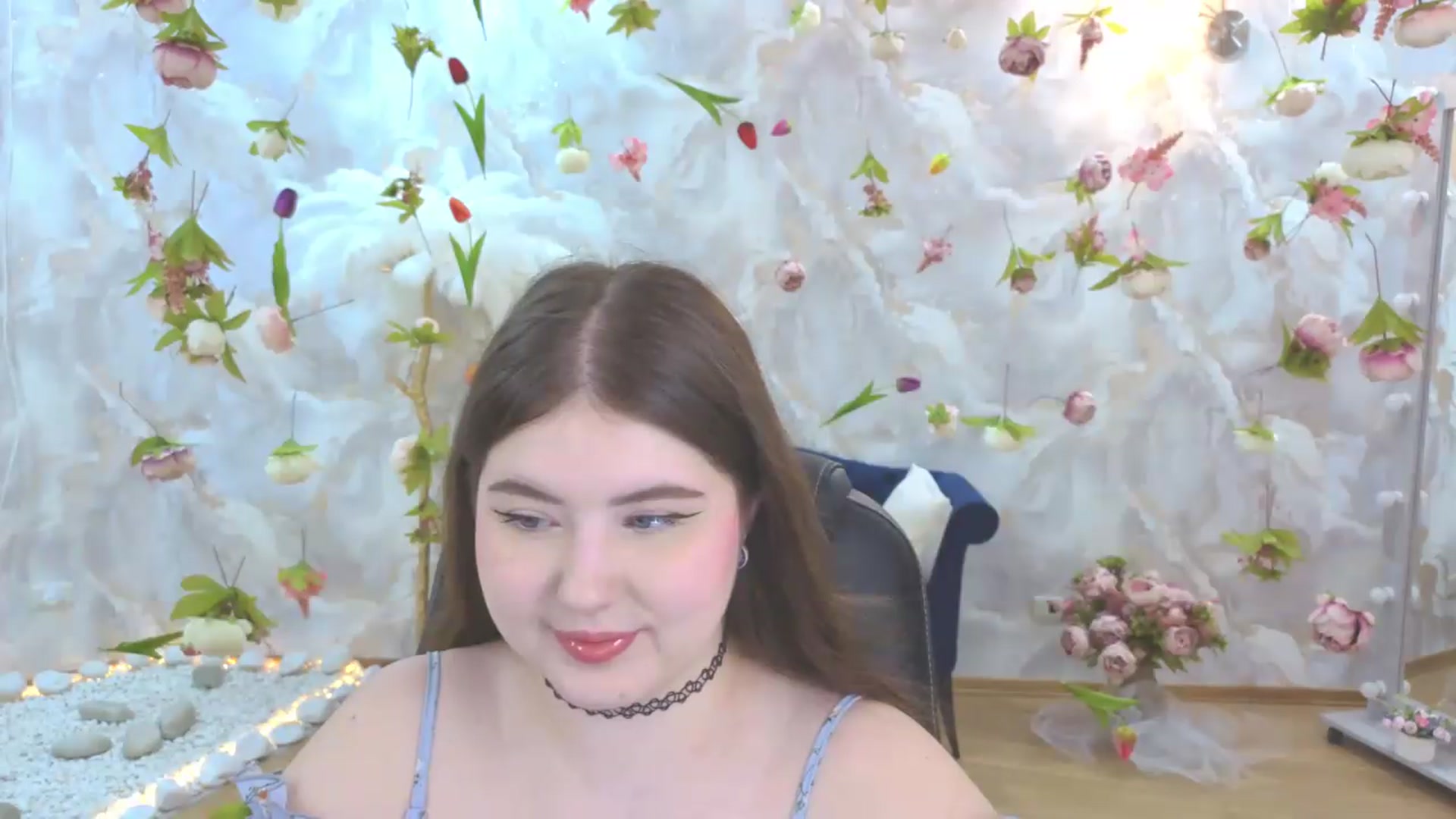 Gallery image thumbnail from EnigmaVeil's myfreecams stream on, 05/17/2026, 20:22 image 14 of 20