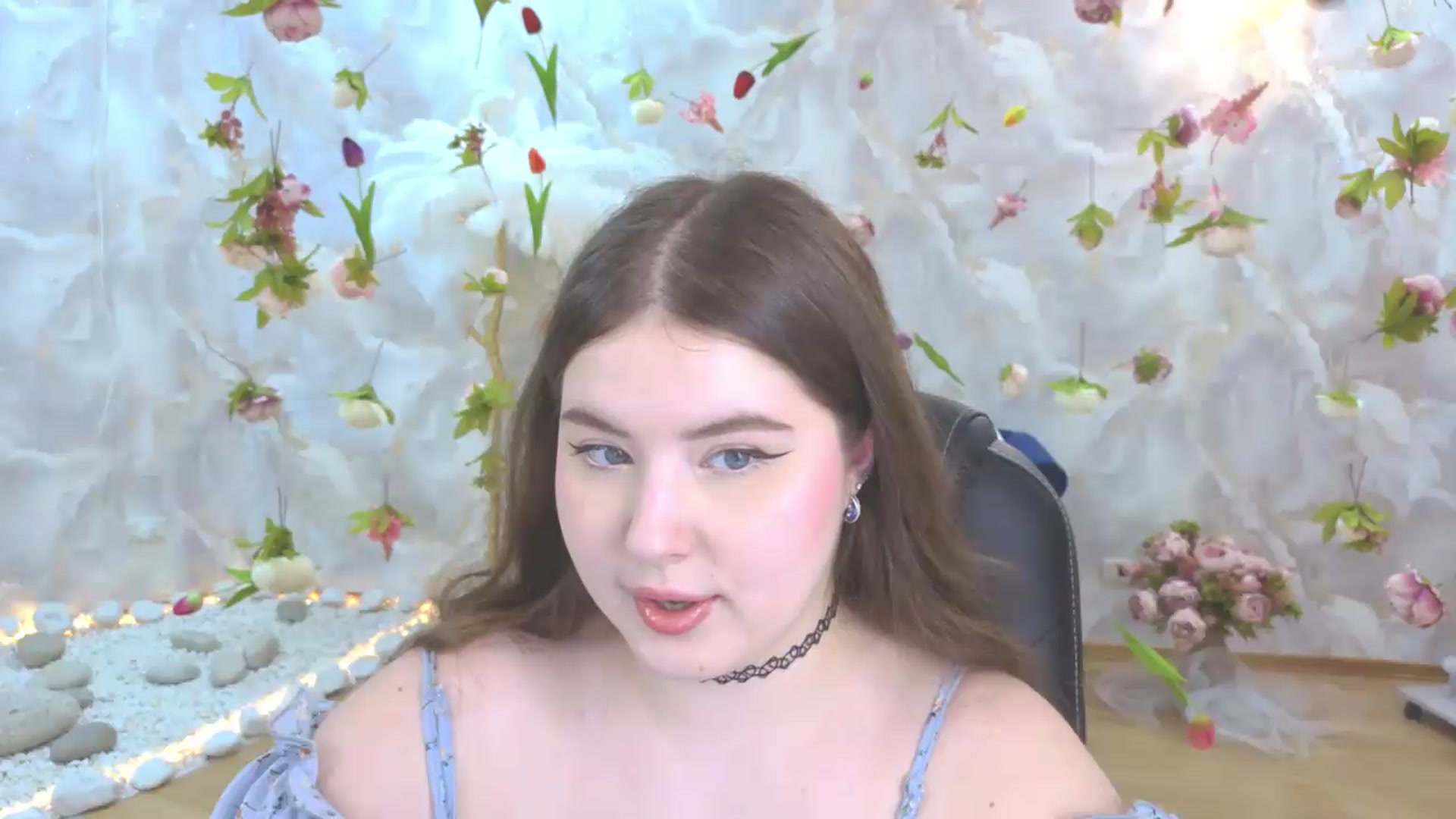 Gallery image thumbnail from EnigmaVeil's myfreecams stream on, 05/17/2026, 21:48 image 16 of 20