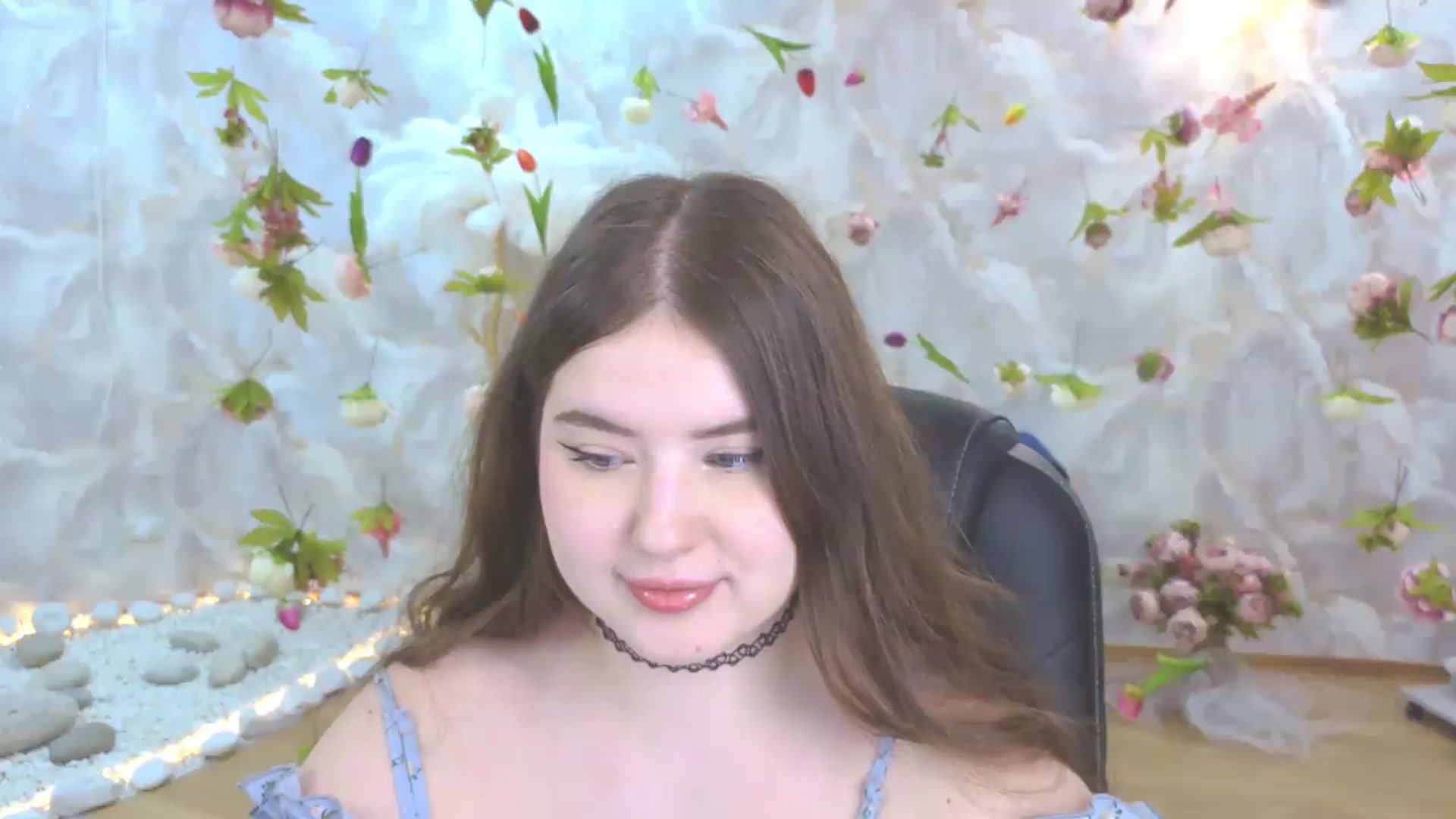 Gallery image thumbnail from EnigmaVeil's myfreecams stream on, 05/17/2026, 21:48 image 18 of 20