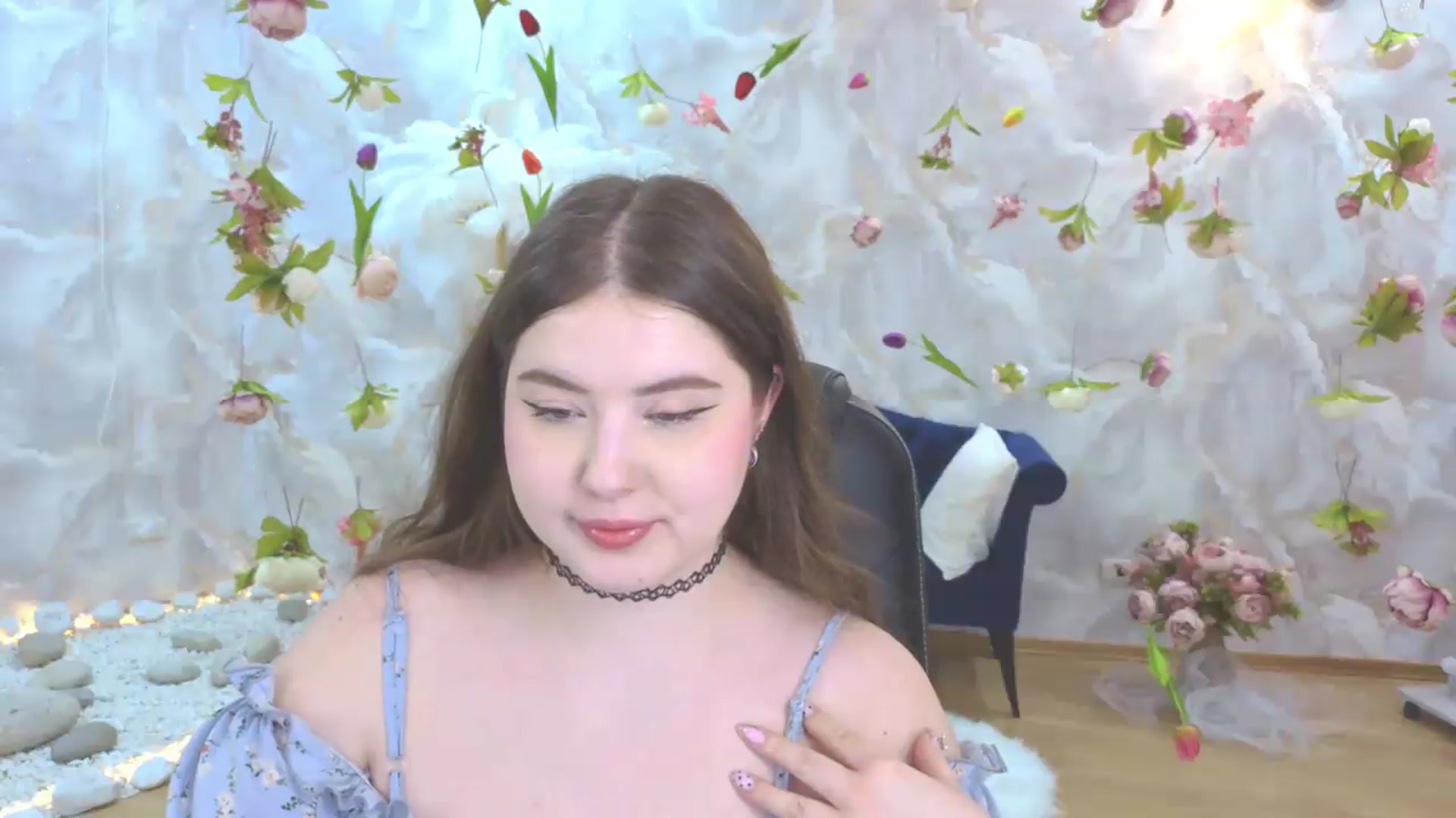 Gallery image thumbnail from EnigmaVeil's myfreecams stream on, 05/17/2026, 21:48 image 15 of 20