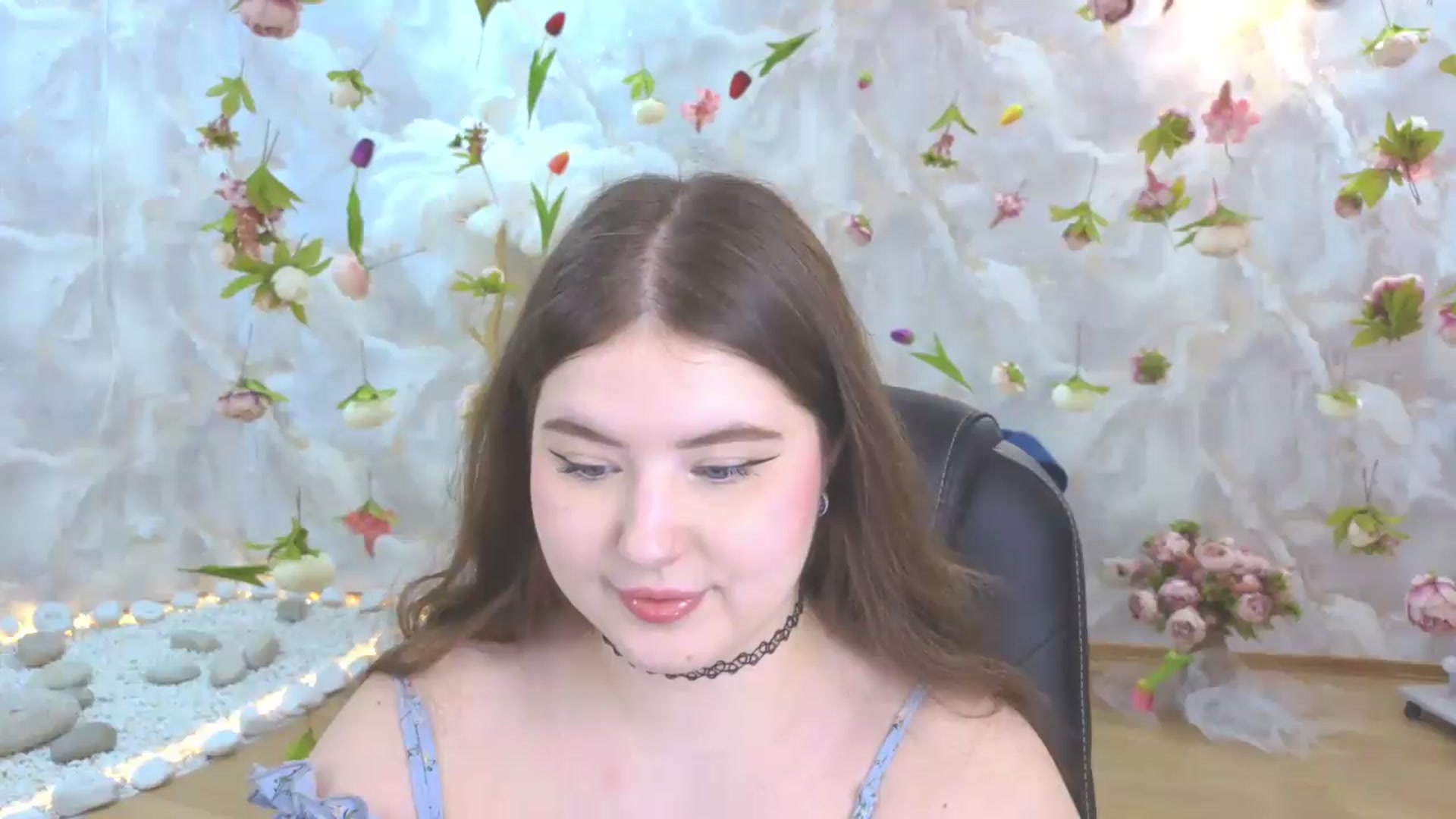 Gallery image thumbnail from EnigmaVeil's myfreecams stream on, 05/17/2026, 21:48 image 17 of 20