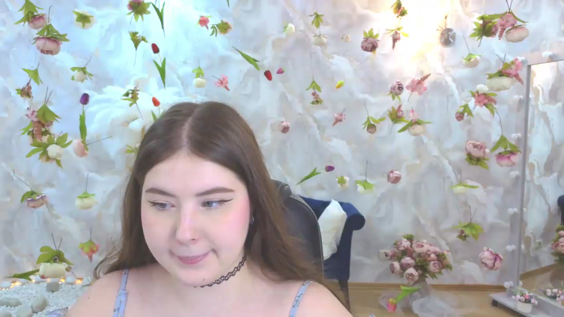 Gallery image thumbnail from EnigmaVeil's myfreecams stream on, 05/17/2026, 22:30 image 17 of 20