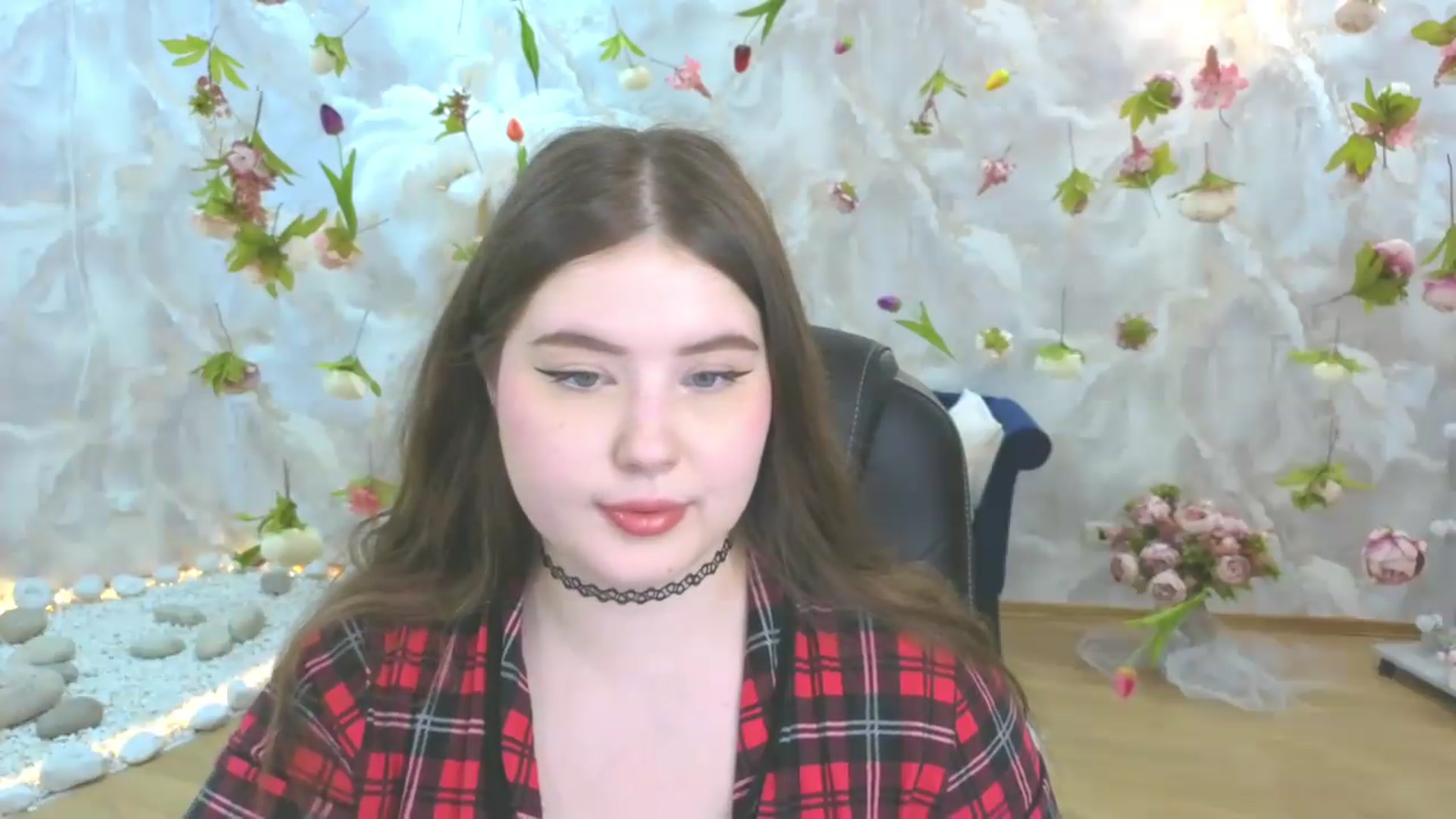 Gallery image thumbnail from EnigmaVeil's myfreecams stream on, 05/18/2026, 02:07 image 14 of 20