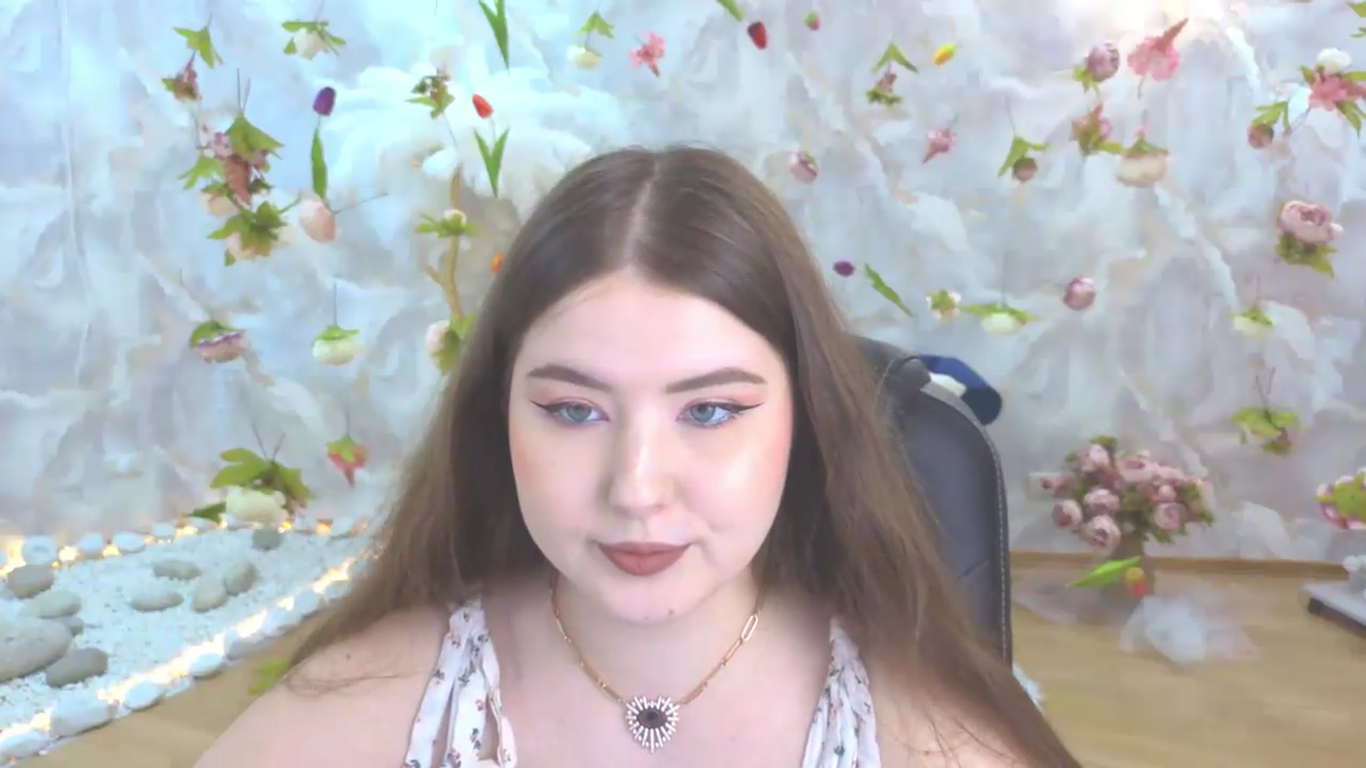 Gallery image thumbnail from EnigmaVeil's myfreecams stream on, 05/20/2026, 05:36 image 11 of 20
