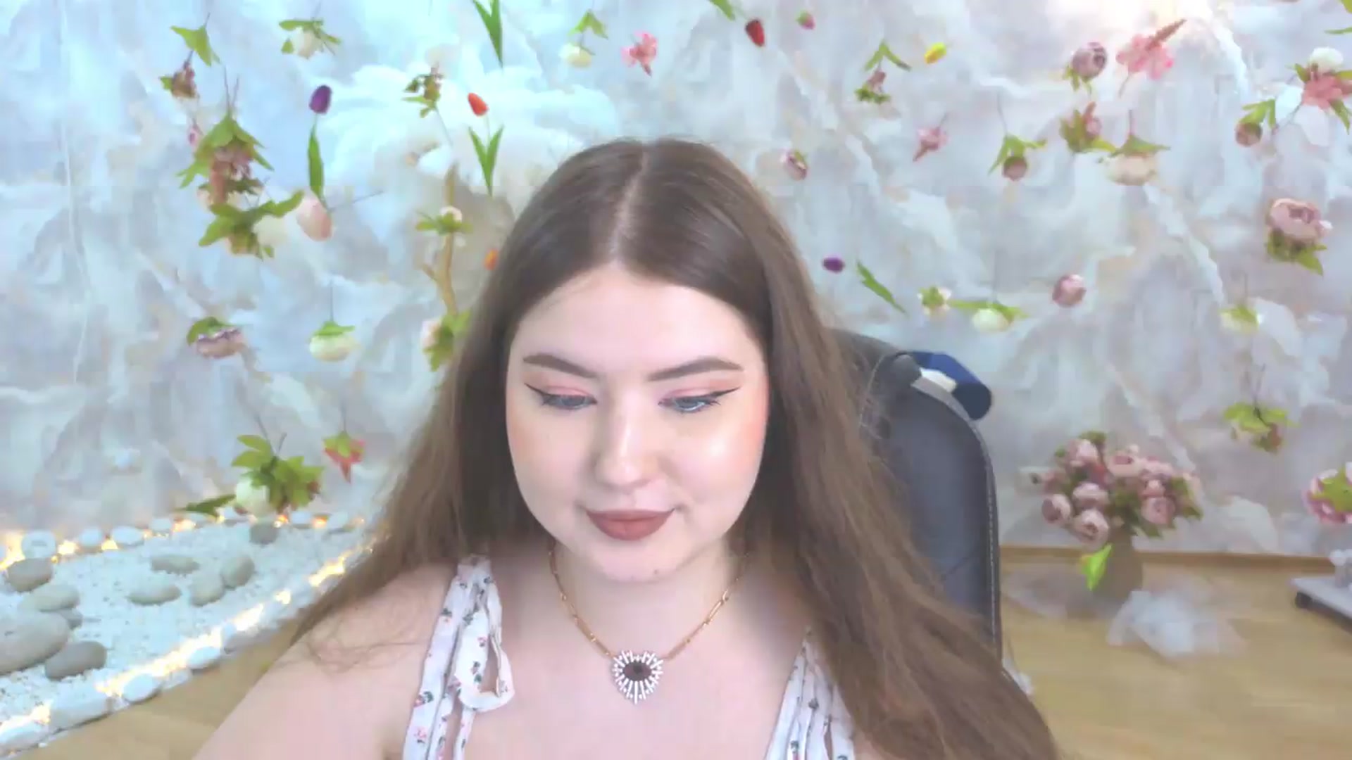 Gallery image thumbnail from EnigmaVeil's myfreecams stream on, 05/20/2026, 05:36 image 14 of 20
