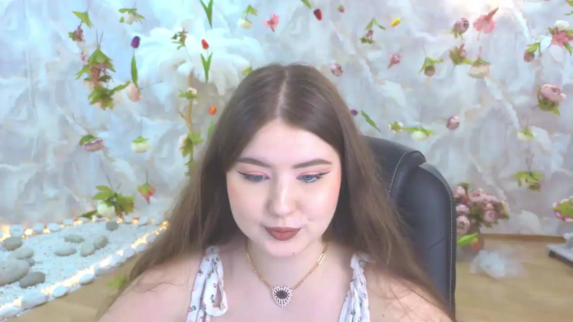 Gallery image thumbnail from EnigmaVeil's myfreecams stream on, 05/20/2026, 05:36 image 8 of 20