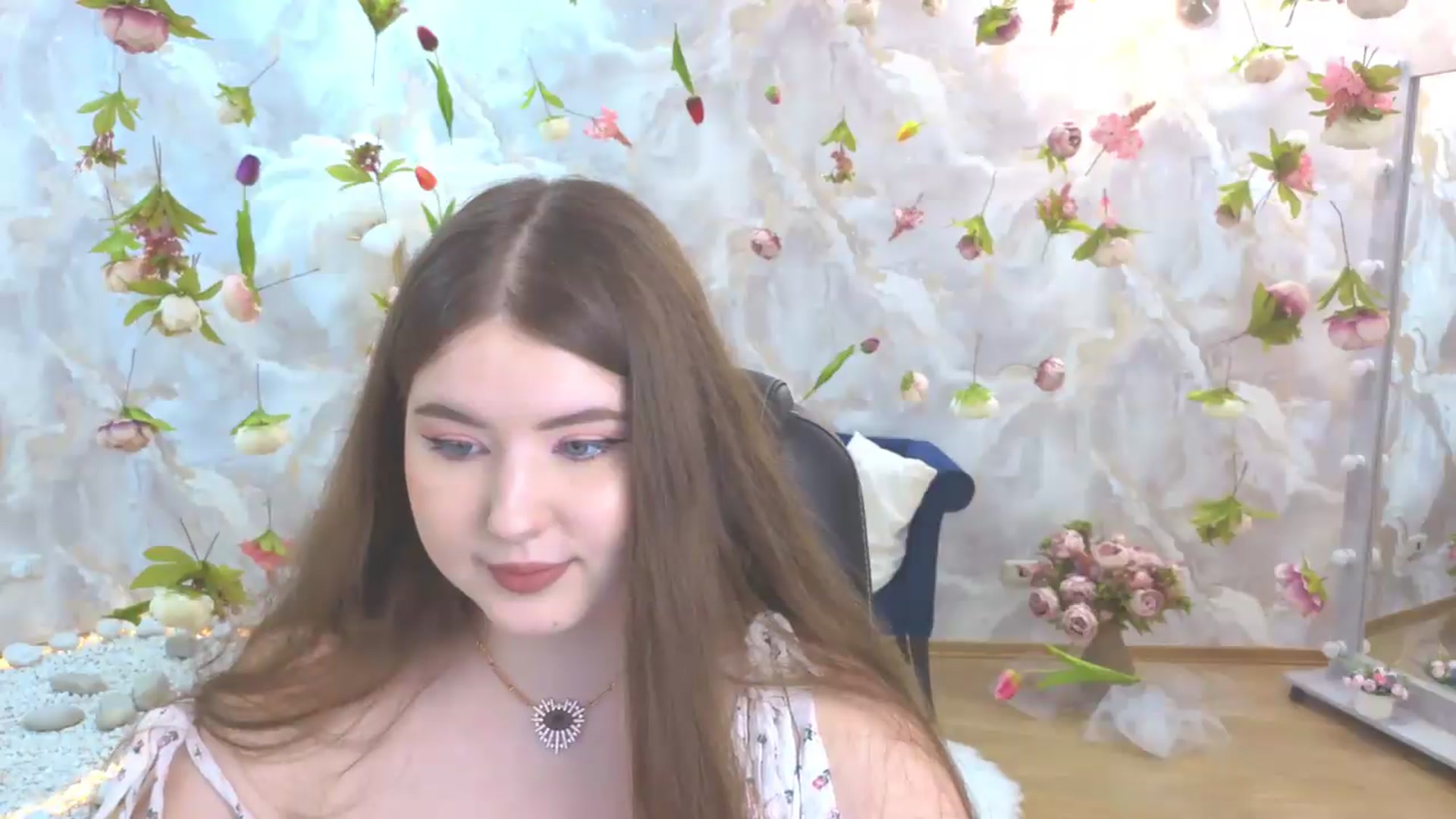 Gallery image thumbnail from EnigmaVeil's myfreecams stream on, 05/20/2026, 07:47 image 8 of 20