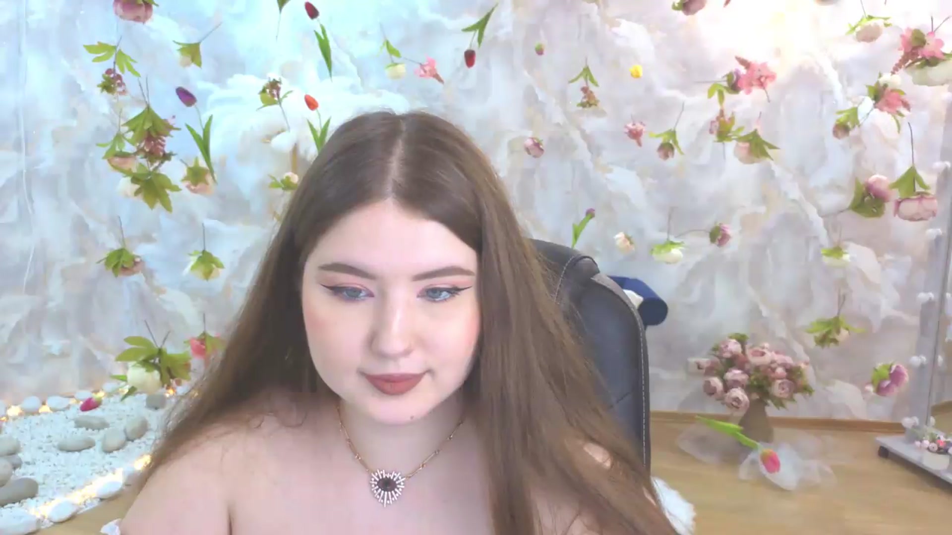 Gallery image thumbnail from EnigmaVeil's myfreecams stream on, 05/20/2026, 09:47 image 5 of 20