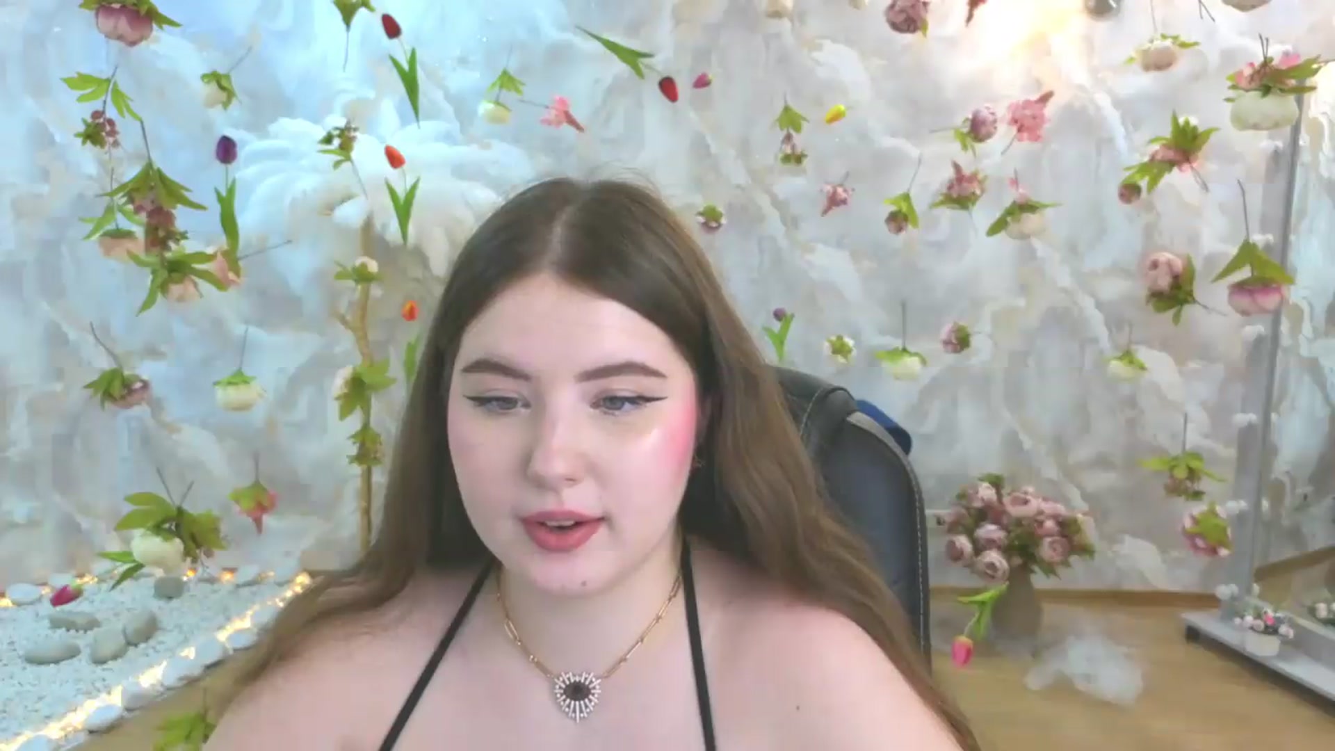 Gallery image thumbnail from EnigmaVeil's myfreecams stream on, 05/21/2026, 07:37 image 7 of 20