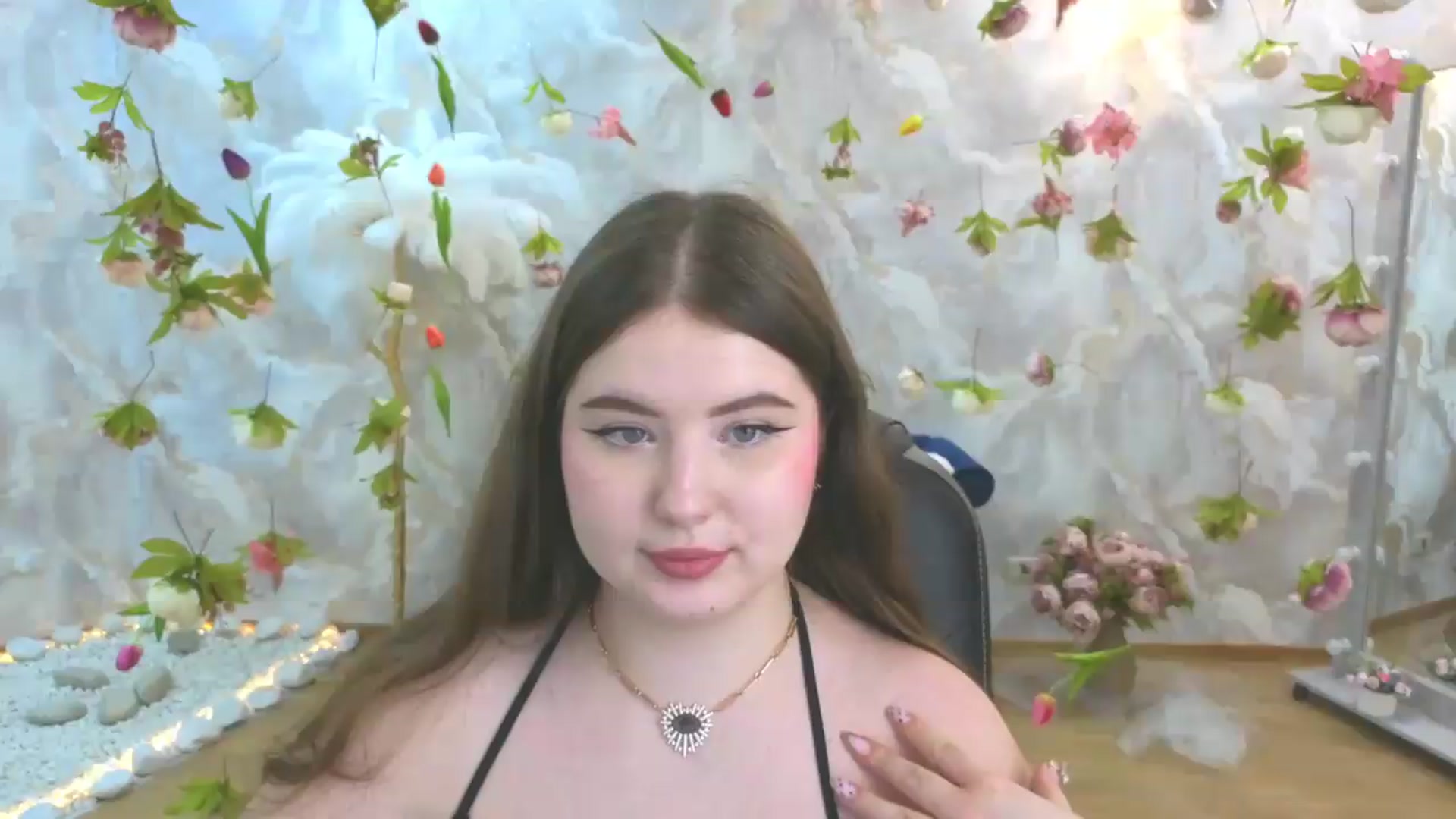 Gallery image thumbnail from EnigmaVeil's myfreecams stream on, 05/21/2026, 07:37 image 3 of 20