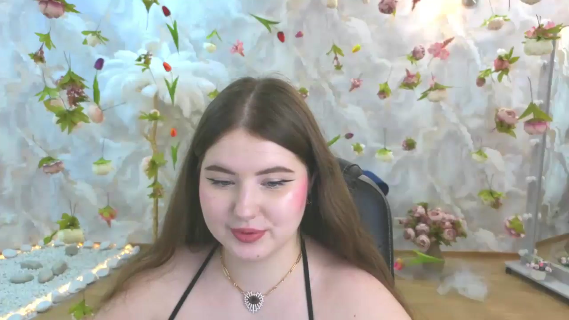 Gallery image thumbnail from EnigmaVeil's myfreecams stream on, 05/21/2026, 07:37 image 9 of 20