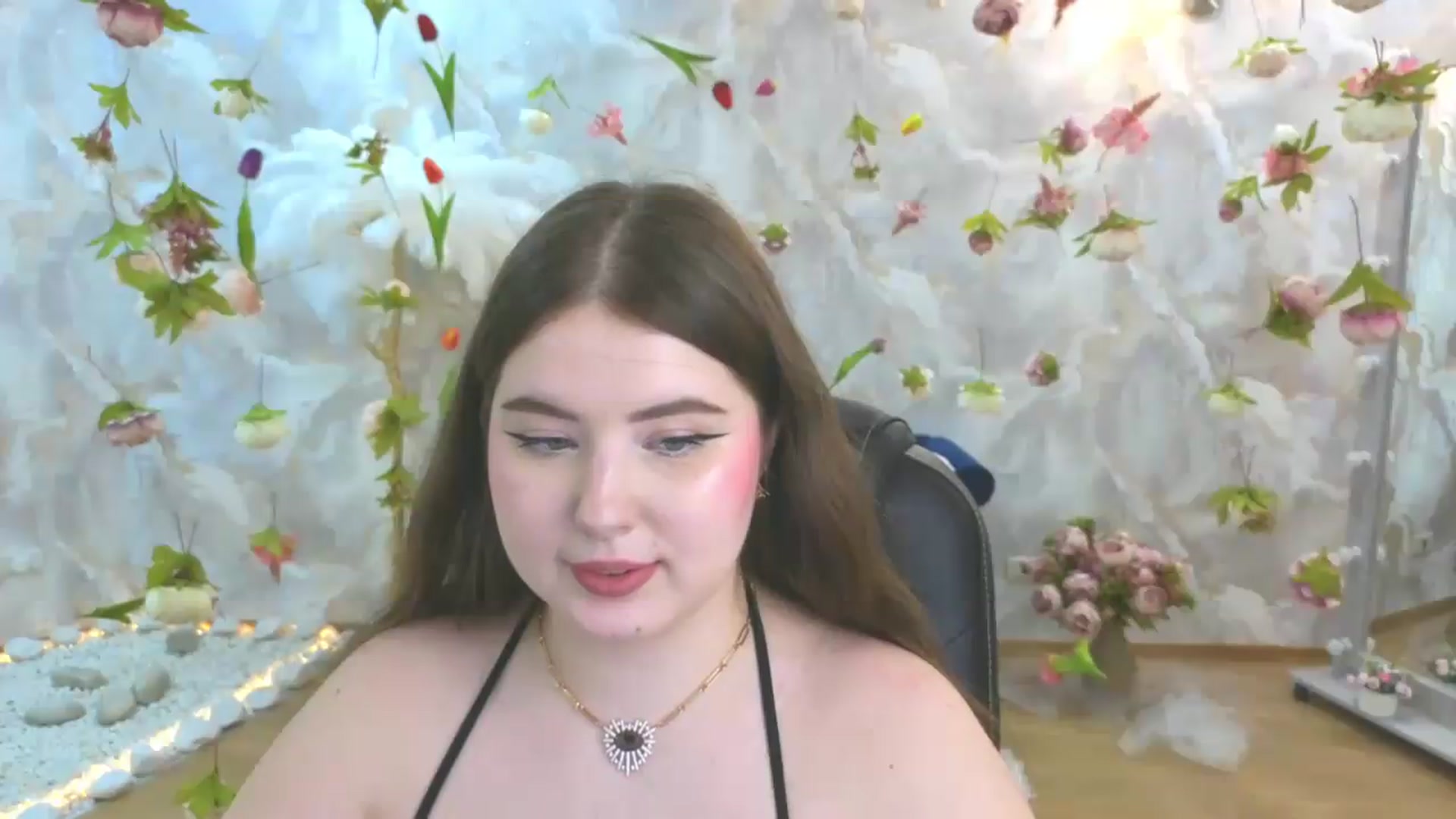 Gallery image thumbnail from EnigmaVeil's myfreecams stream on, 05/21/2026, 07:37 image 13 of 20