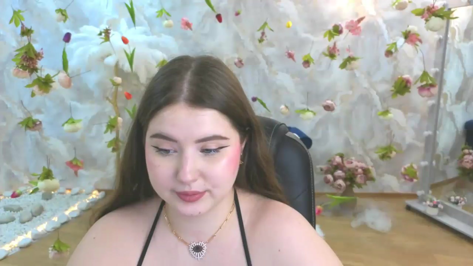 Gallery image thumbnail from EnigmaVeil's myfreecams stream on, 05/21/2026, 09:47 image 6 of 20