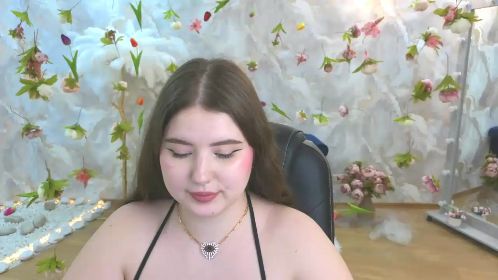 Gallery image thumbnail from EnigmaVeil's myfreecams stream on, 05/21/2026, 09:47 image 4 of 20
