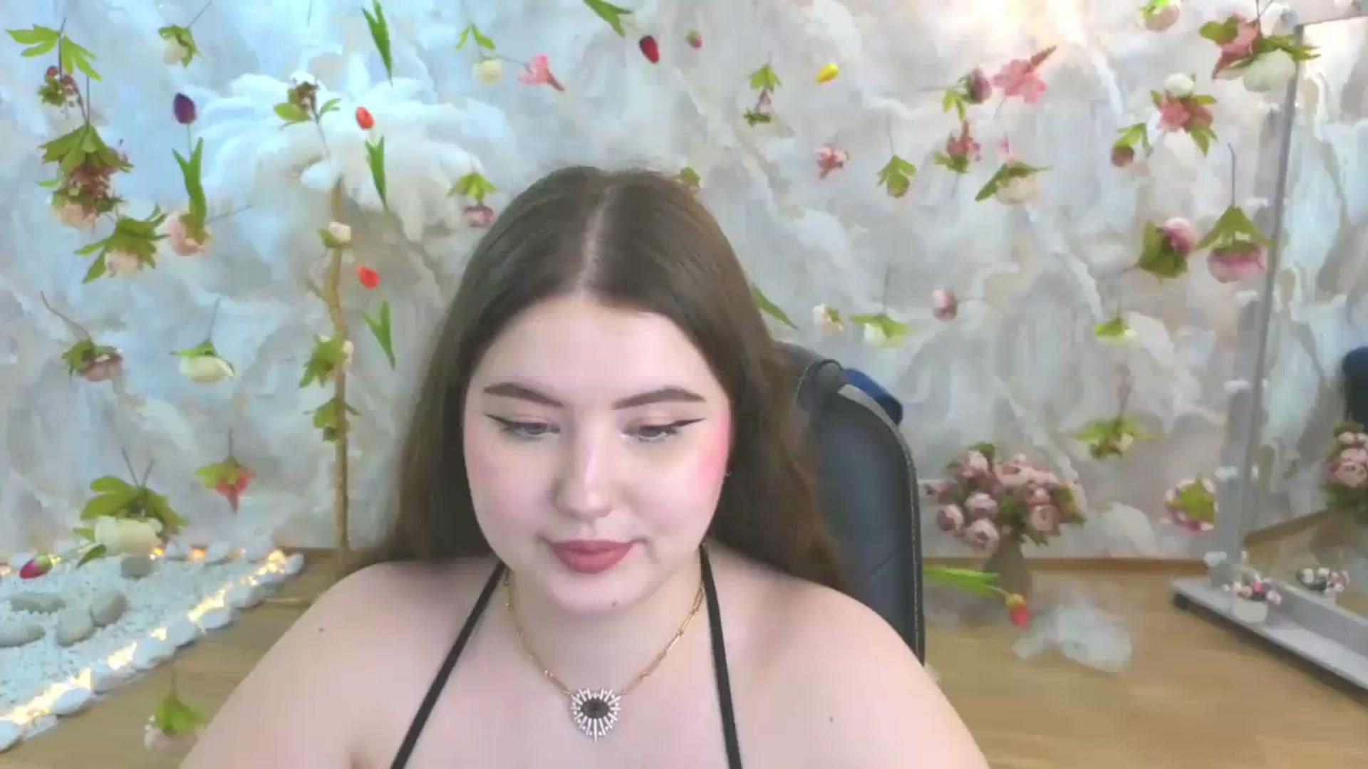 Gallery image thumbnail from EnigmaVeil's myfreecams stream on, 05/21/2026, 09:47 image 3 of 20