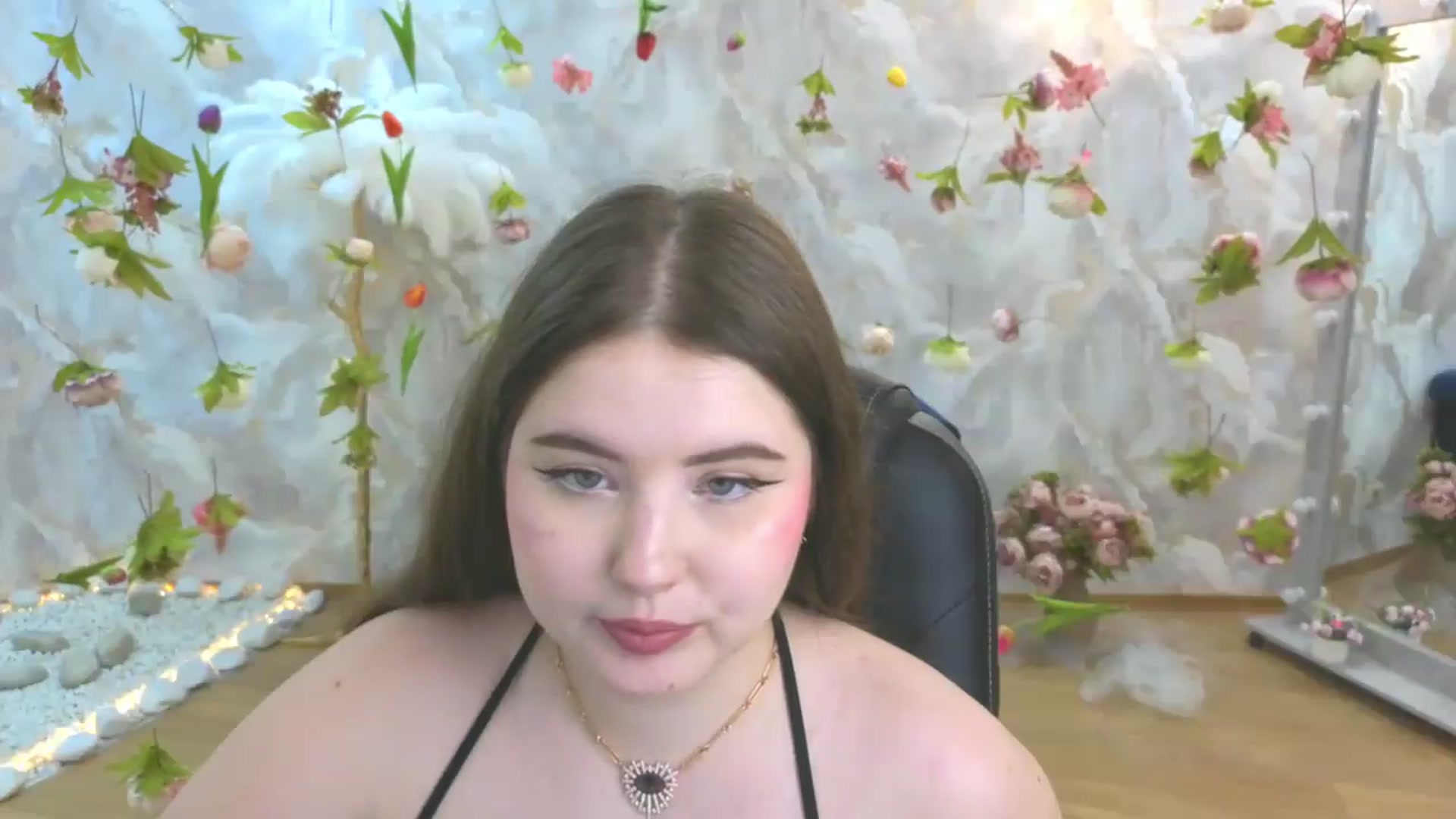 Gallery image thumbnail from EnigmaVeil's myfreecams stream on, 05/21/2026, 09:47 image 2 of 20