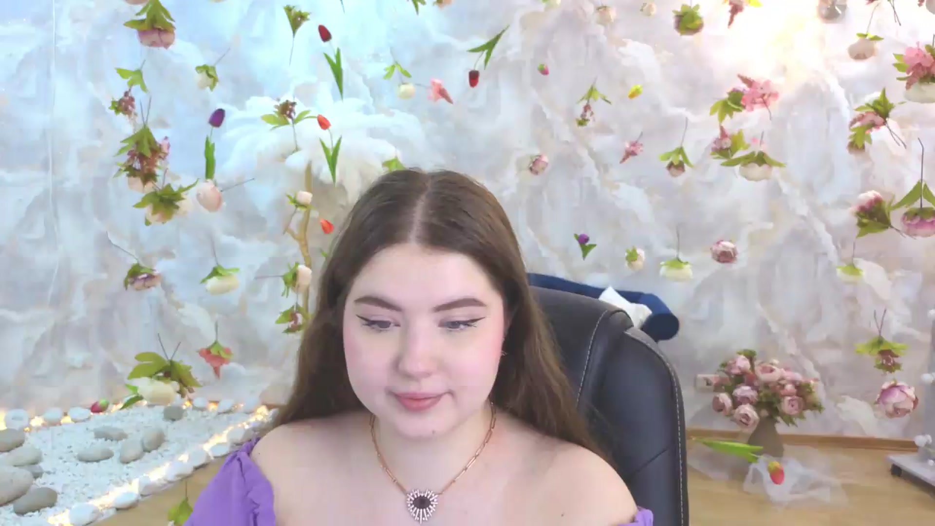 Gallery image thumbnail from EnigmaVeil's myfreecams stream on, 05/23/2026, 18:44 image 11 of 20