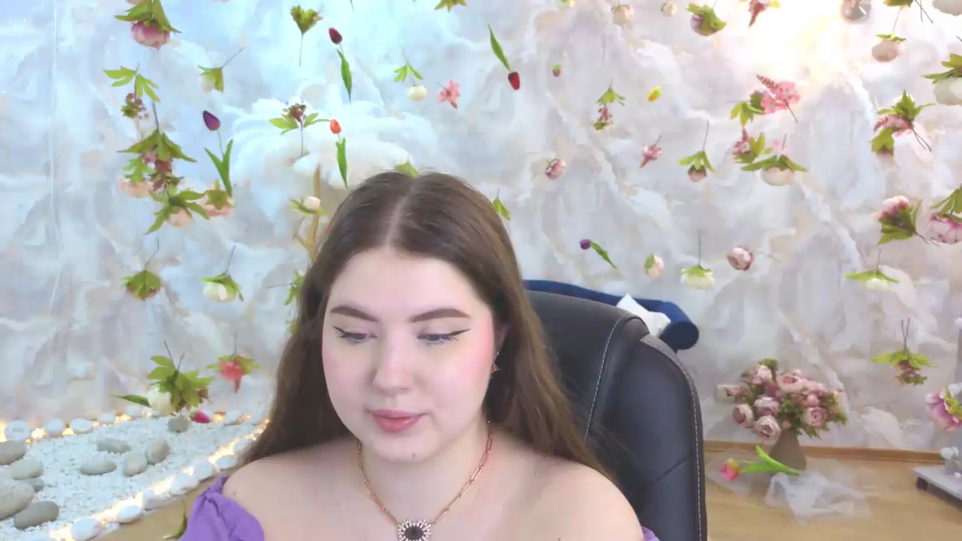Gallery image thumbnail from EnigmaVeil's myfreecams stream on, 05/23/2026, 18:44 image 13 of 20