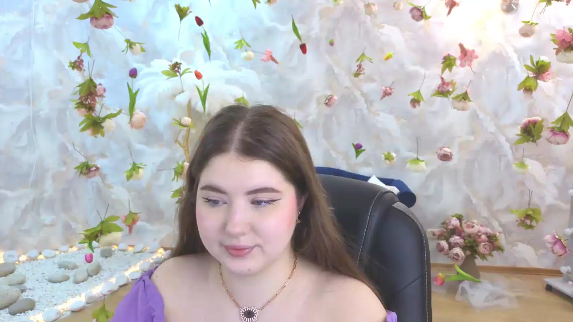 Gallery image thumbnail from EnigmaVeil's myfreecams stream on, 05/23/2026, 18:44 image 4 of 20