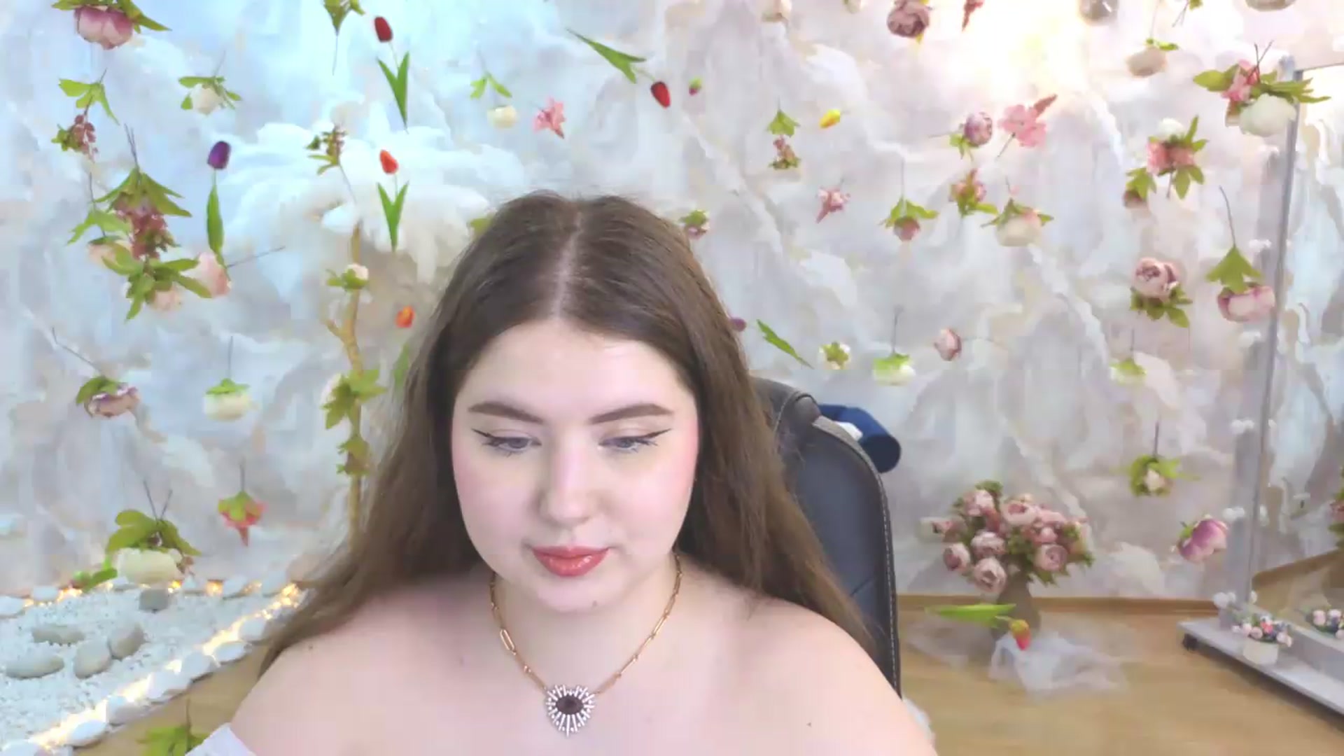 Gallery image thumbnail from EnigmaVeil's myfreecams stream on, 05/23/2026, 23:37 image 5 of 20