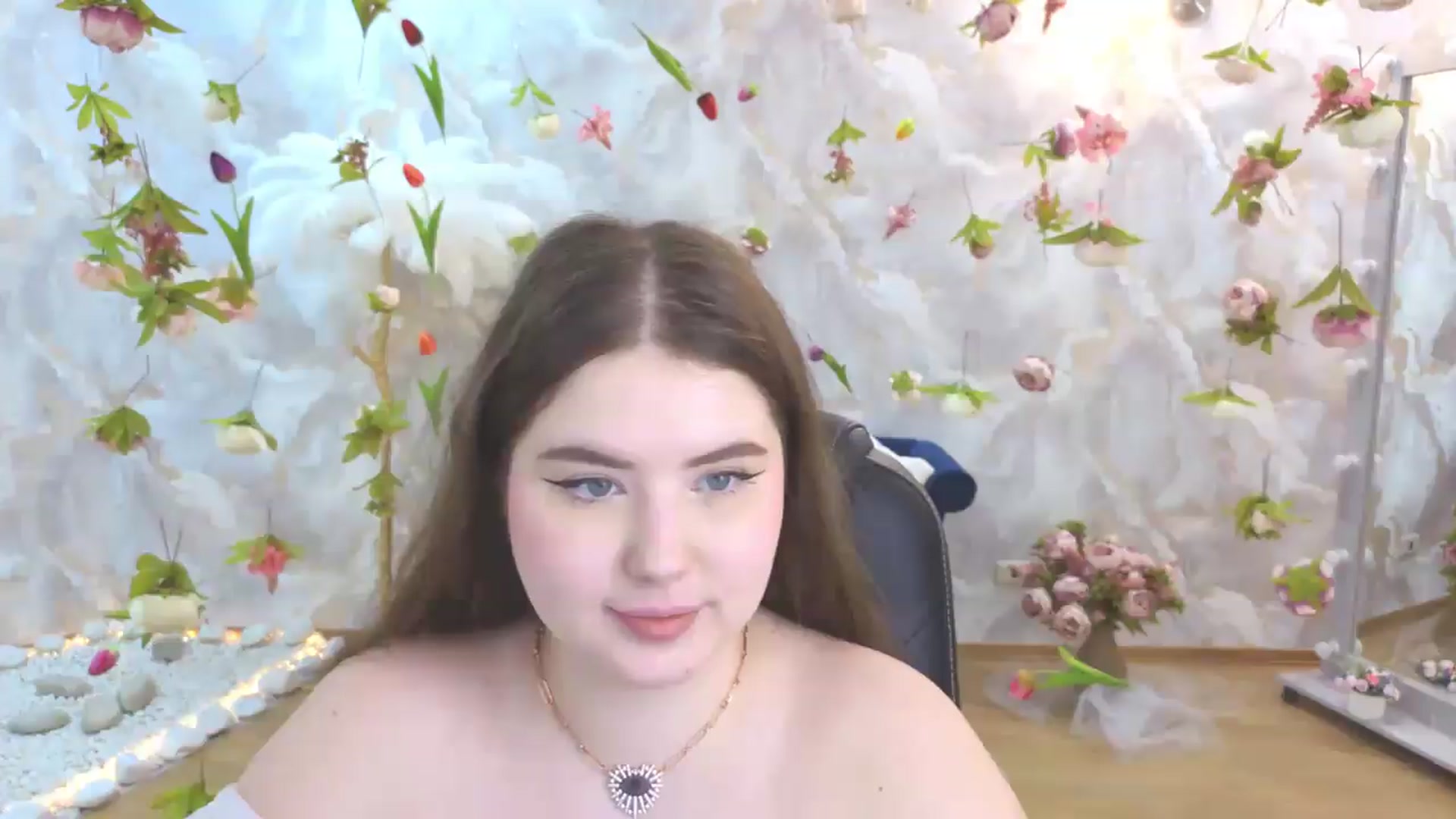 Gallery image thumbnail from EnigmaVeil's myfreecams stream on, 05/23/2026, 23:37 image 3 of 20