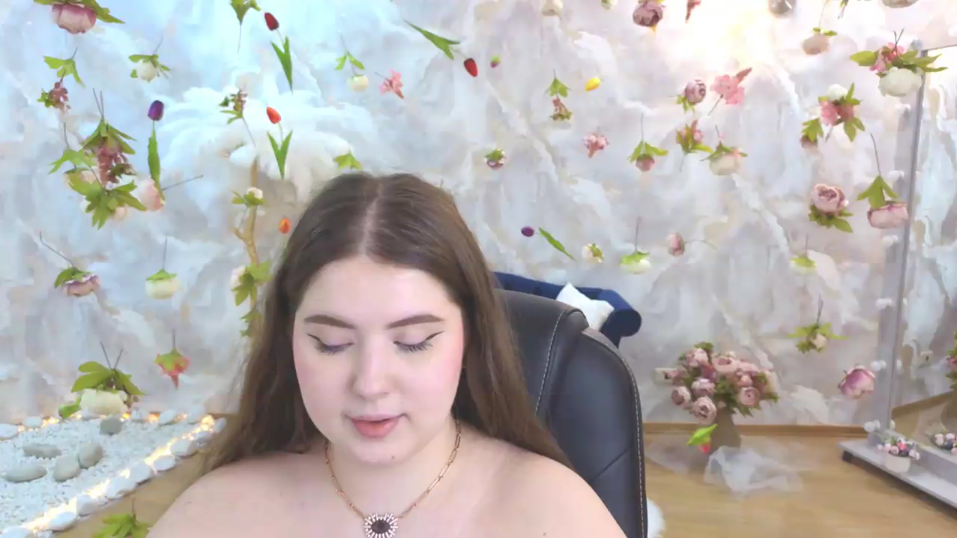 Gallery image thumbnail from EnigmaVeil's myfreecams stream on, 05/23/2026, 23:37 image 1 of 20