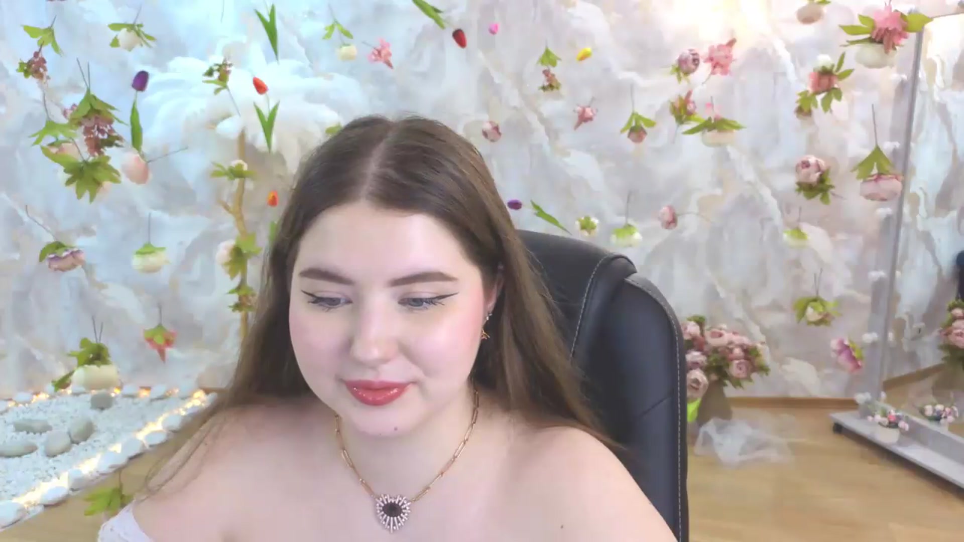 Gallery image thumbnail from EnigmaVeil's myfreecams stream on, 05/24/2026, 03:47 image 20 of 20