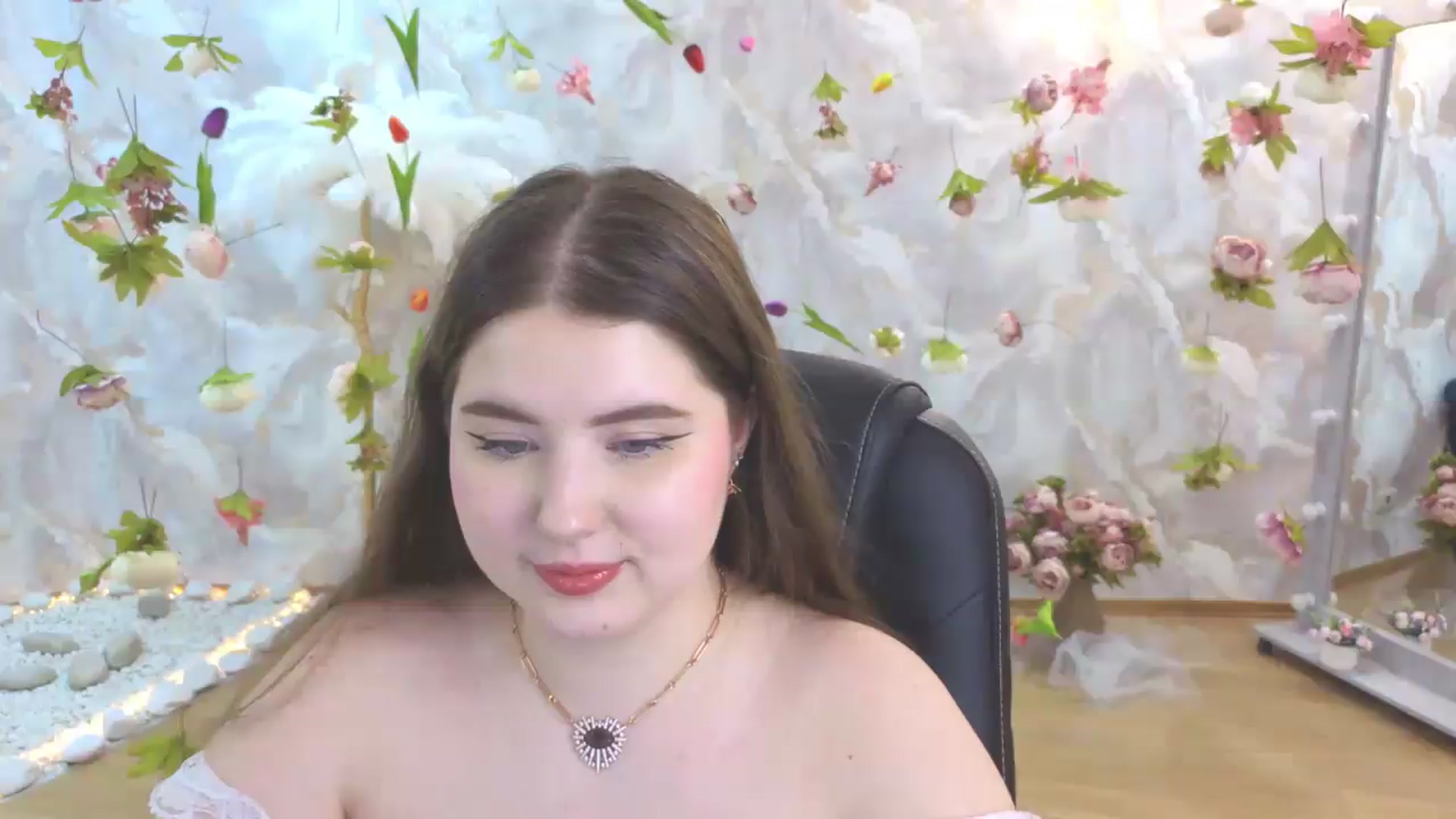 Gallery image thumbnail from EnigmaVeil's myfreecams stream on, 05/24/2026, 03:47 image 16 of 20