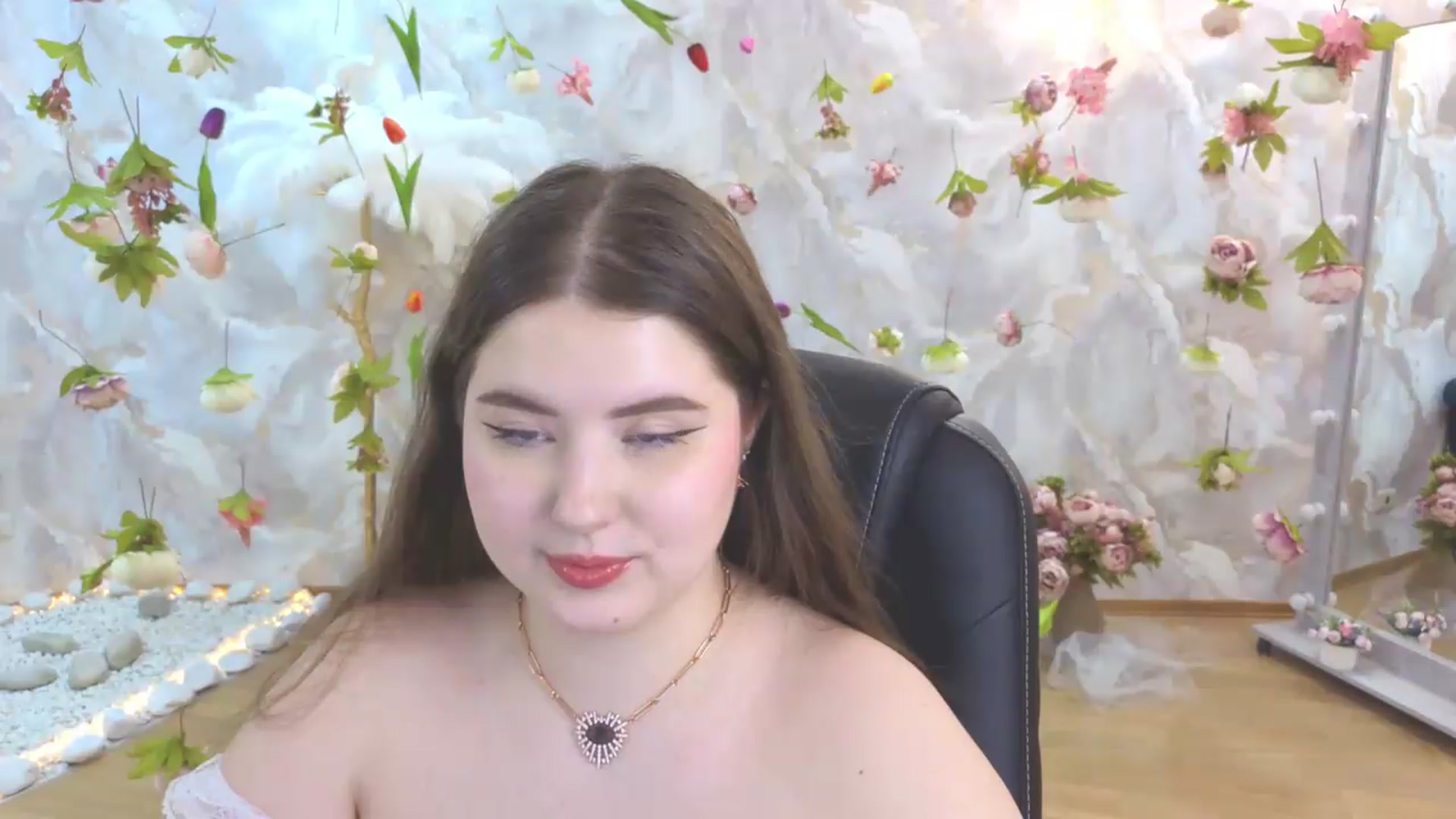 Gallery image thumbnail from EnigmaVeil's myfreecams stream on, 05/24/2026, 03:47 image 18 of 20