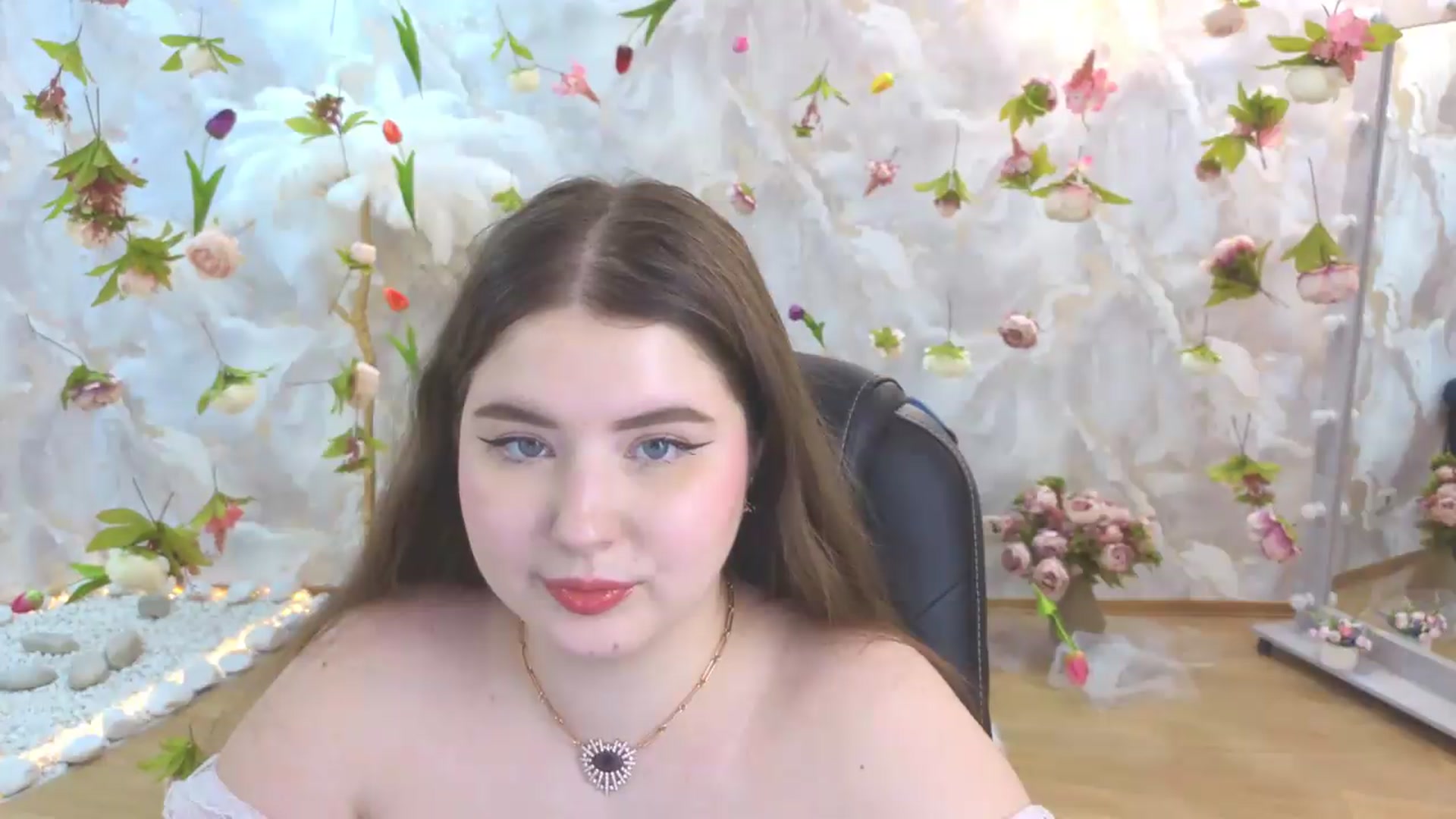 Gallery image thumbnail from EnigmaVeil's myfreecams stream on, 05/24/2026, 03:47 image 2 of 20