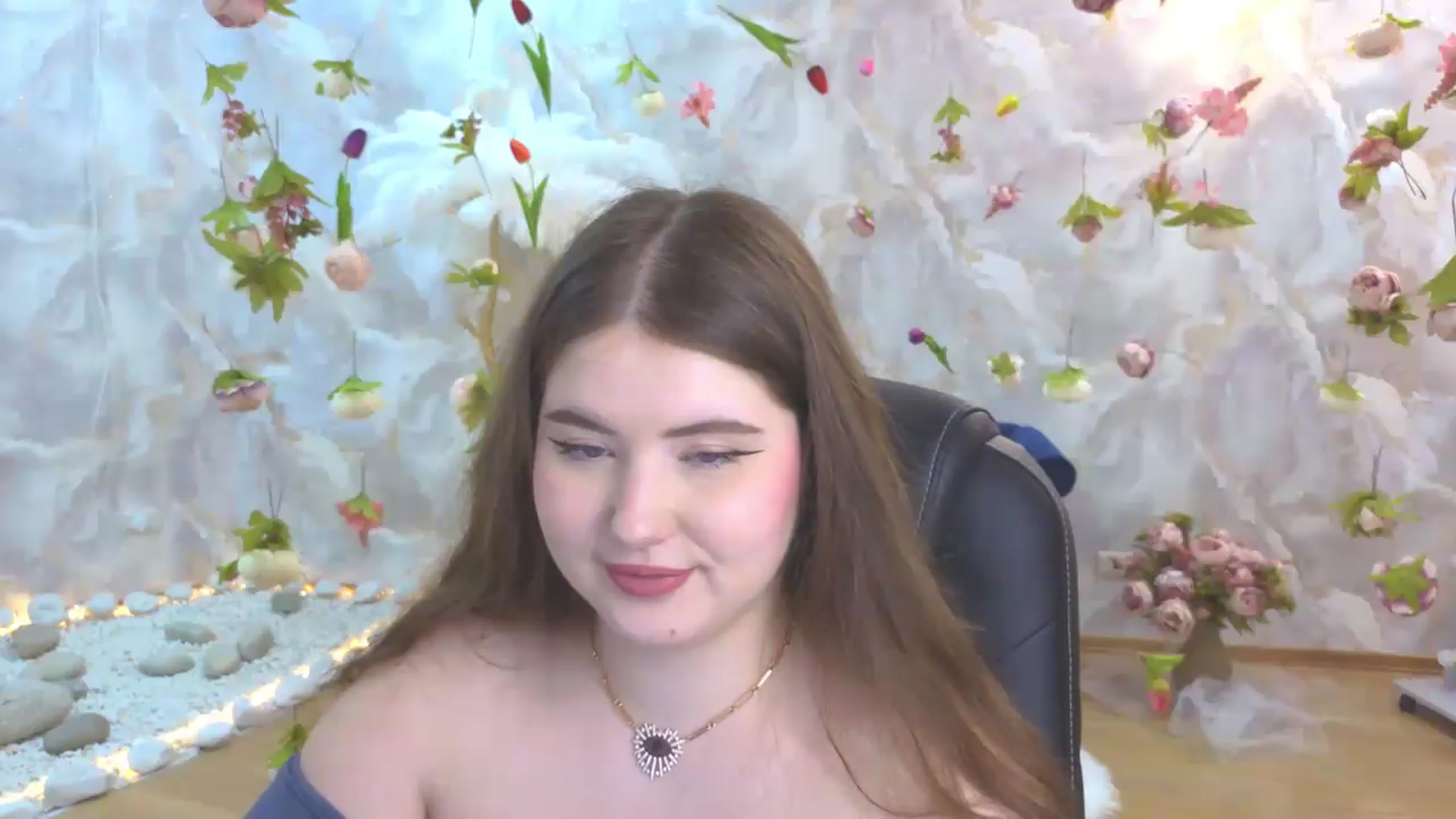 Gallery image thumbnail from EnigmaVeil's myfreecams stream on, 05/24/2026, 23:22 image 9 of 20
