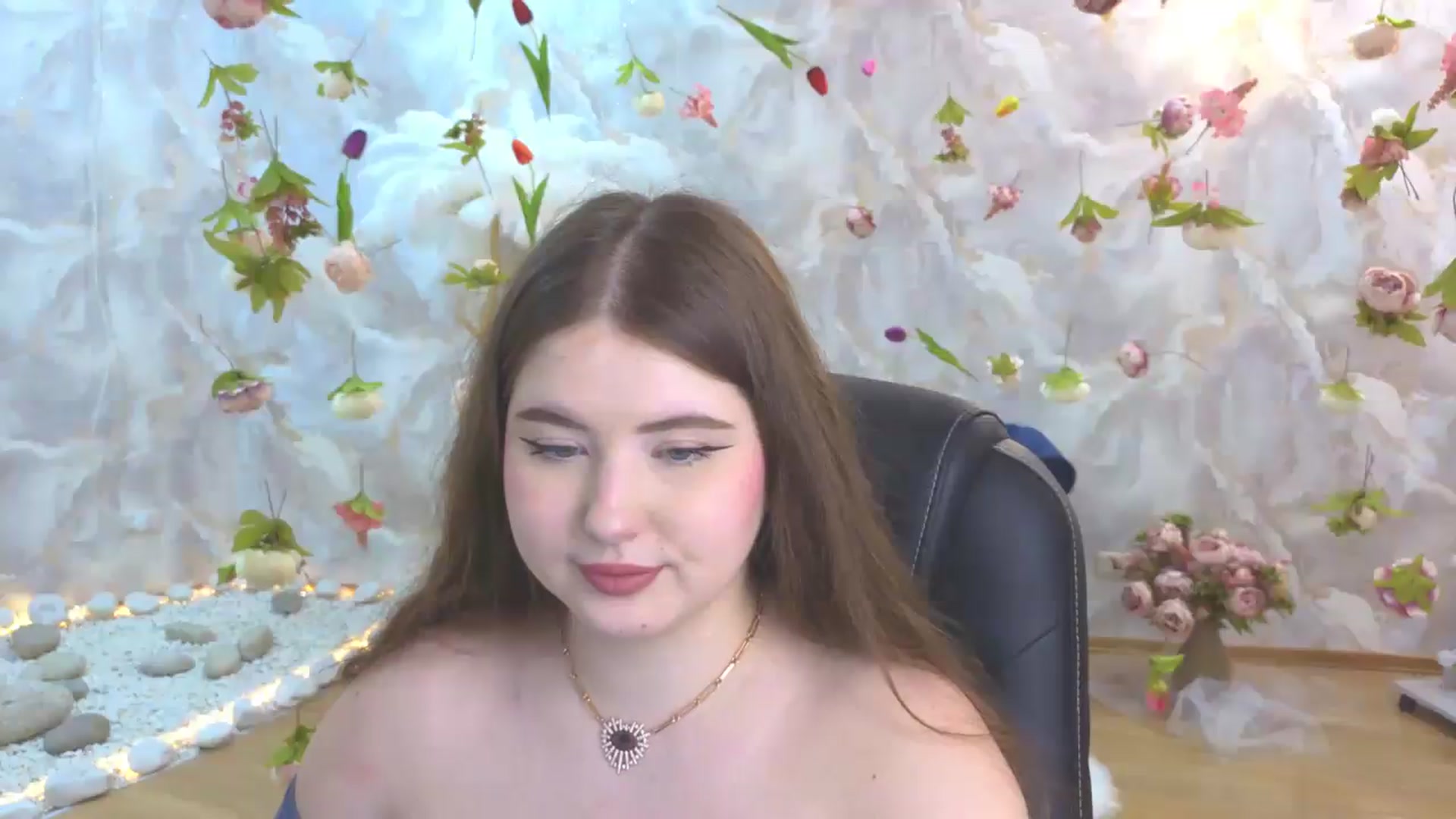 Gallery image thumbnail from EnigmaVeil's myfreecams stream on, 05/24/2026, 23:22 image 4 of 20
