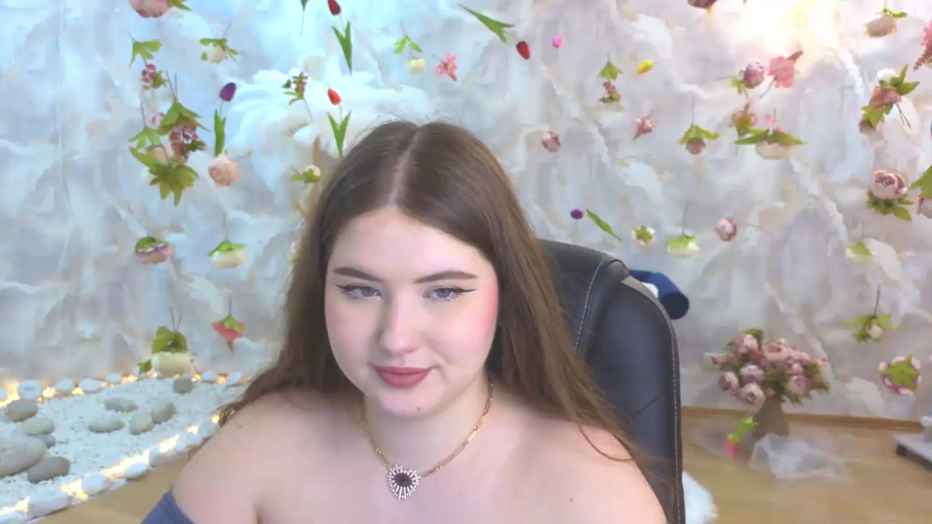 Gallery image thumbnail from EnigmaVeil's myfreecams stream on, 05/24/2026, 23:22 image 3 of 20