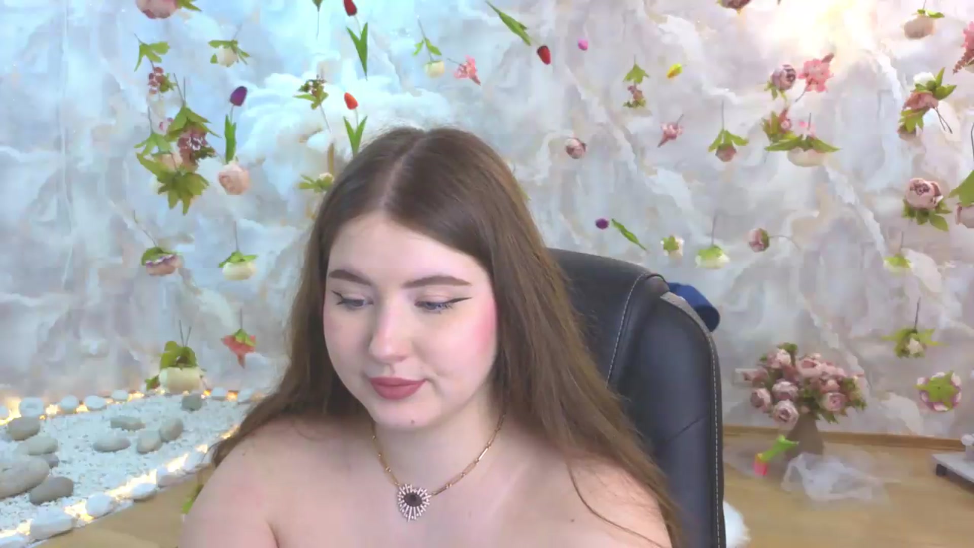 Gallery image thumbnail from EnigmaVeil's myfreecams stream on, 05/24/2026, 23:22 image 5 of 20