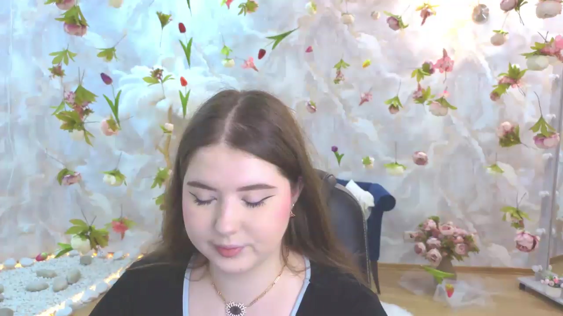 Gallery image thumbnail from EnigmaVeil's myfreecams stream on, 05/25/2026, 19:48 image 6 of 20