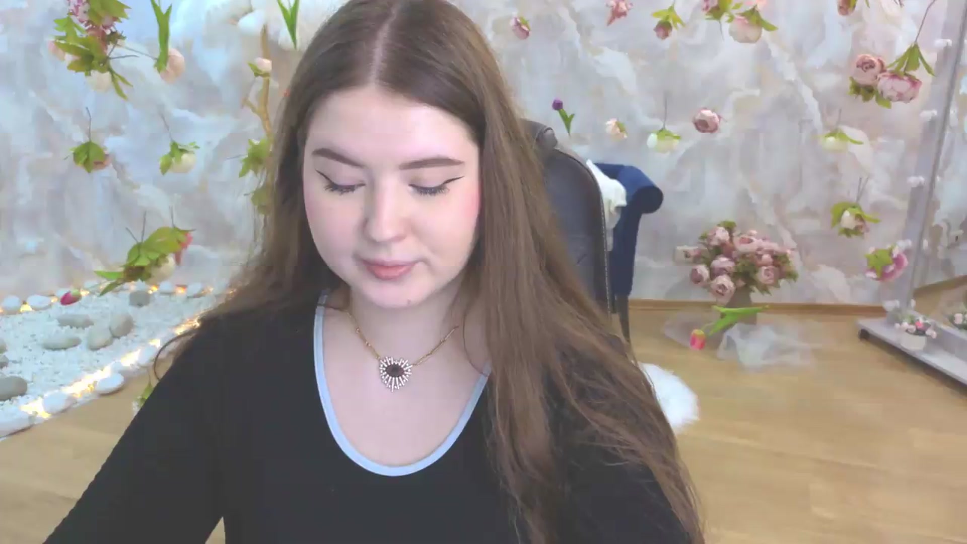 Gallery image thumbnail from EnigmaVeil's myfreecams stream on, 05/25/2026, 20:36 image 7 of 20