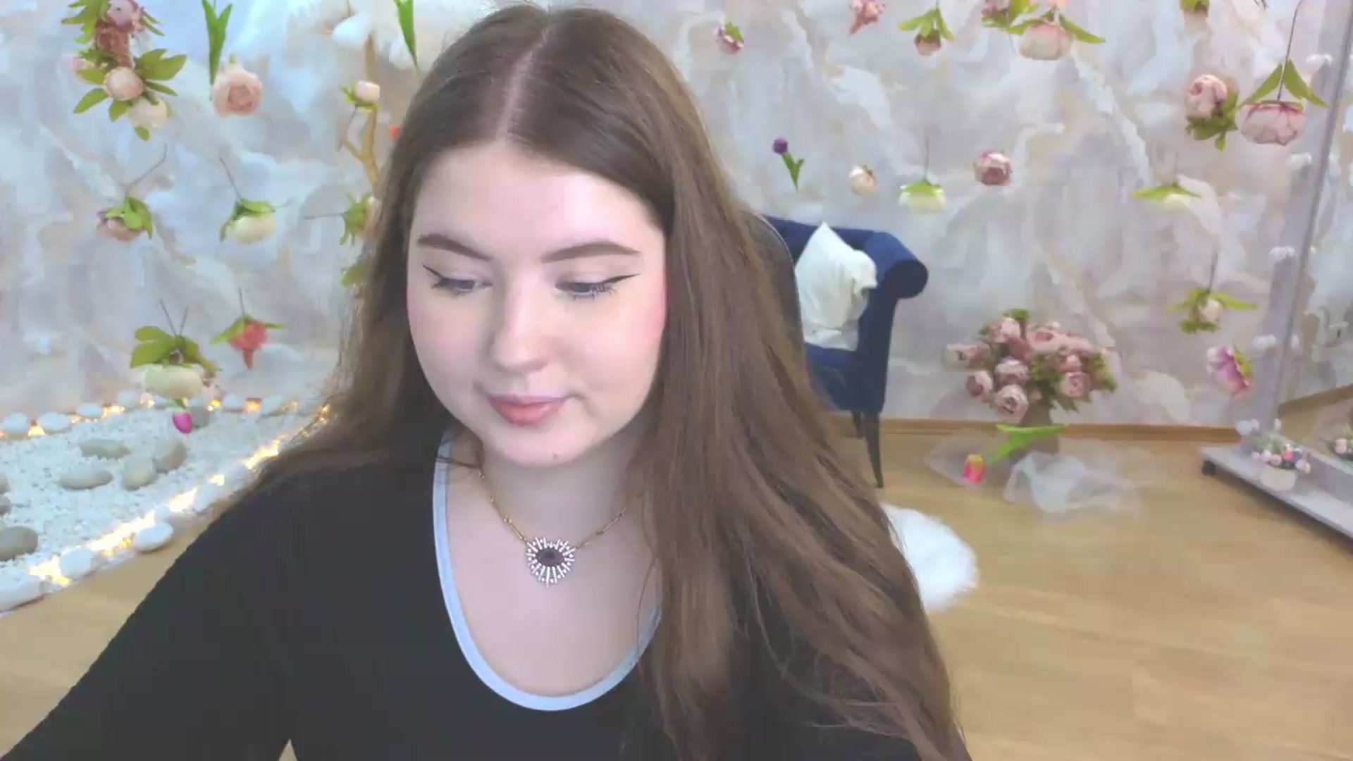 Gallery image thumbnail from EnigmaVeil's myfreecams stream on, 05/25/2026, 20:36 image 12 of 20