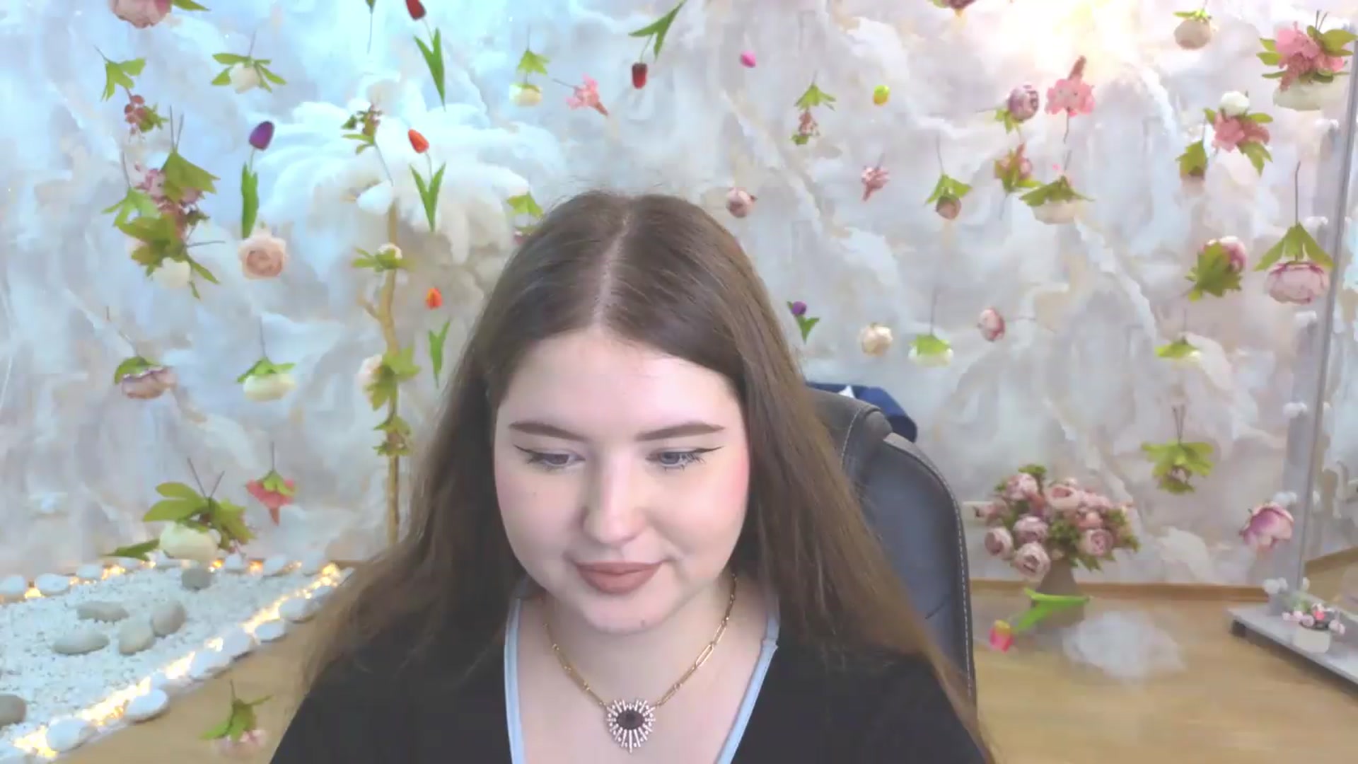 Gallery image thumbnail from EnigmaVeil's myfreecams stream on, 05/25/2026, 22:30 image 17 of 20