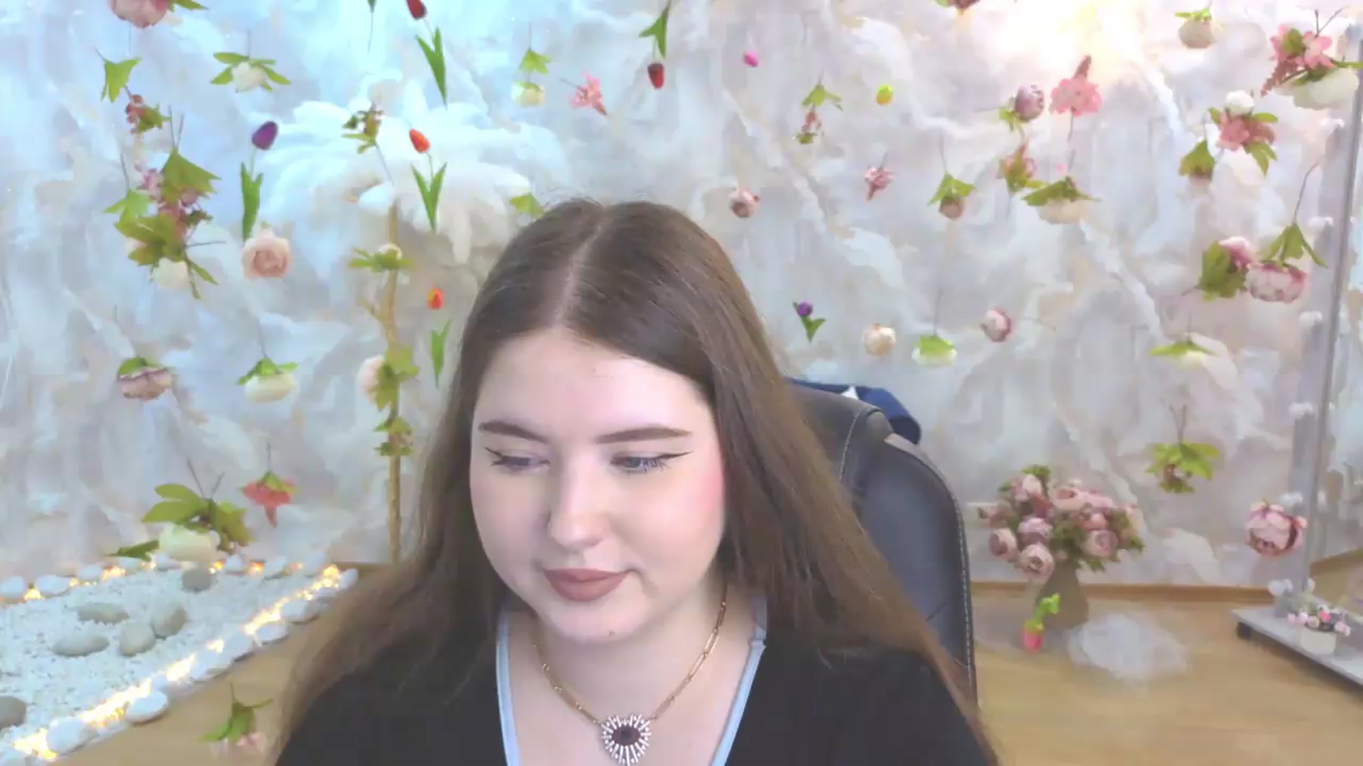 Gallery image thumbnail from EnigmaVeil's myfreecams stream on, 05/25/2026, 22:30 image 8 of 20