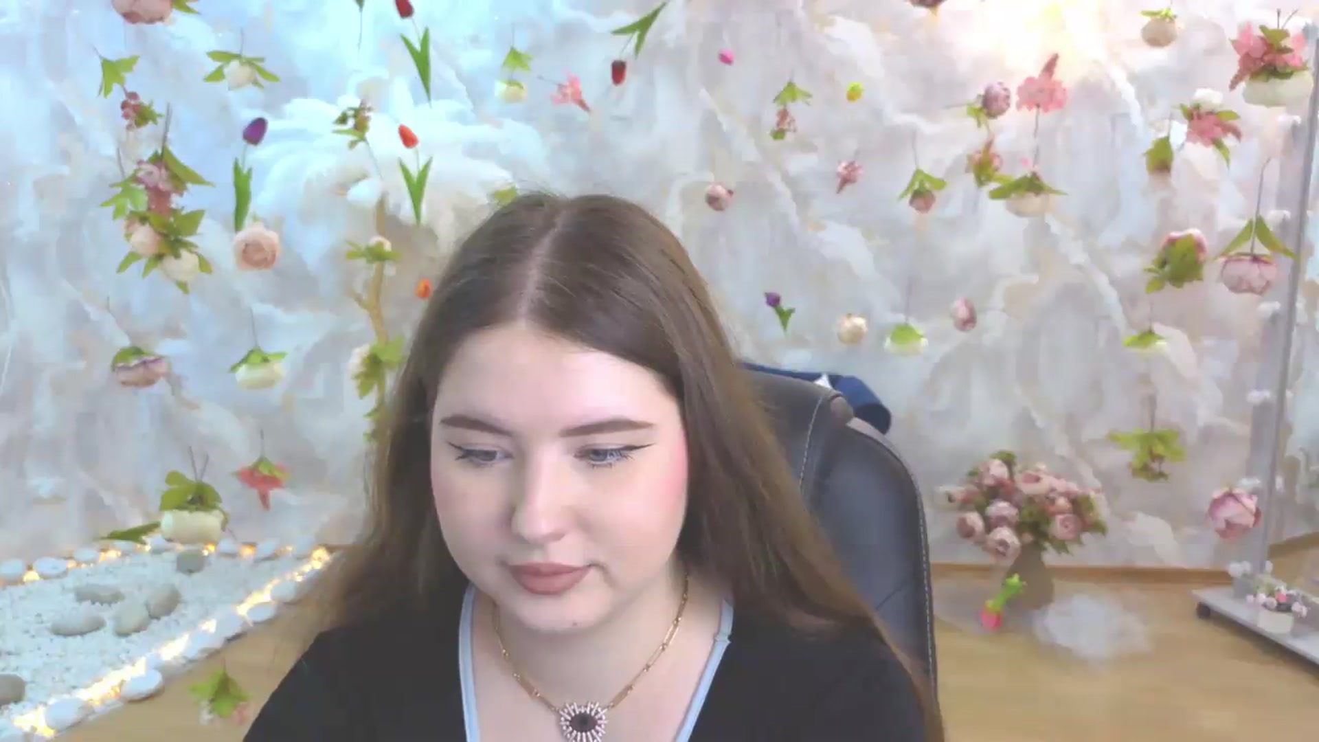 Gallery image thumbnail from EnigmaVeil's myfreecams stream on, 05/25/2026, 22:30 image 2 of 20