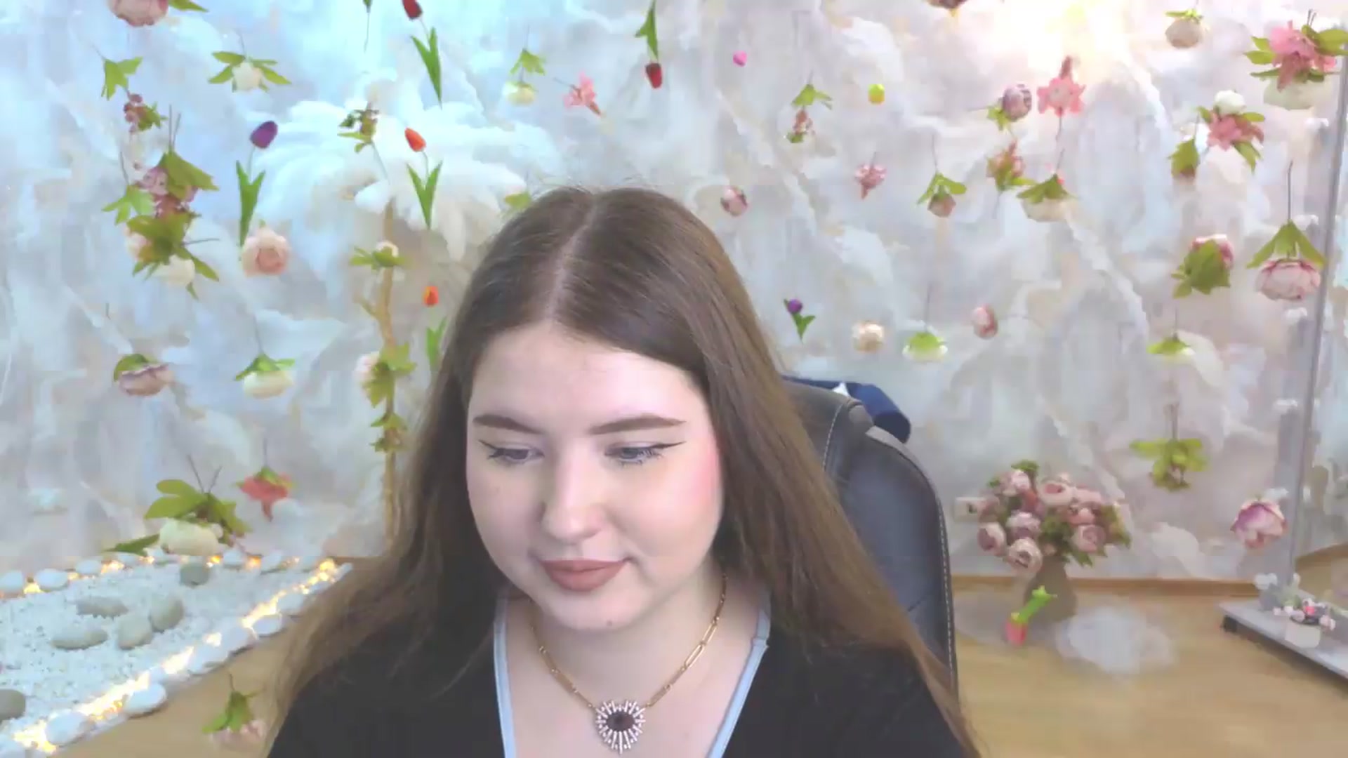 Gallery image thumbnail from EnigmaVeil's myfreecams stream on, 05/25/2026, 22:30 image 15 of 20