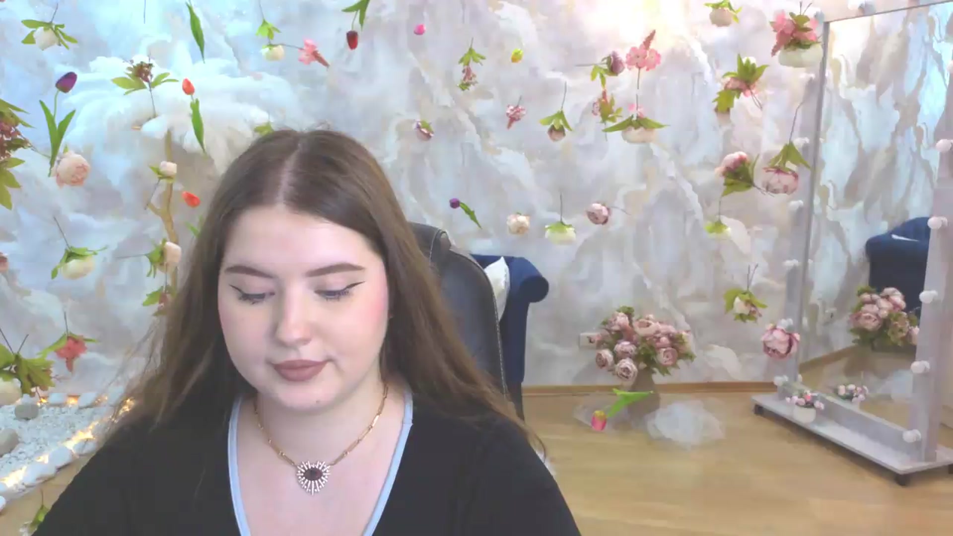 Gallery image thumbnail from EnigmaVeil's myfreecams stream on, 05/26/2026, 01:02 image 19 of 20
