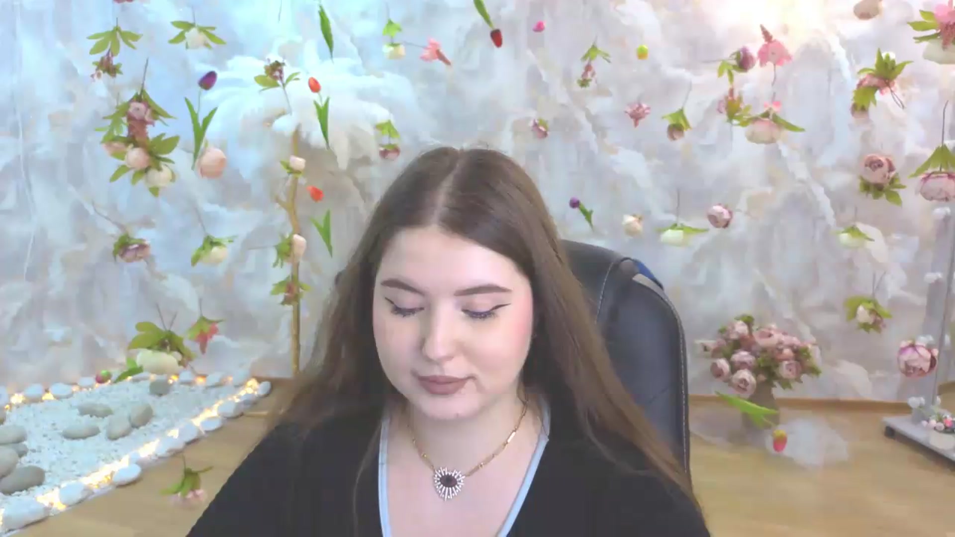 Gallery image thumbnail from EnigmaVeil's myfreecams stream on, 05/26/2026, 01:02 image 5 of 20