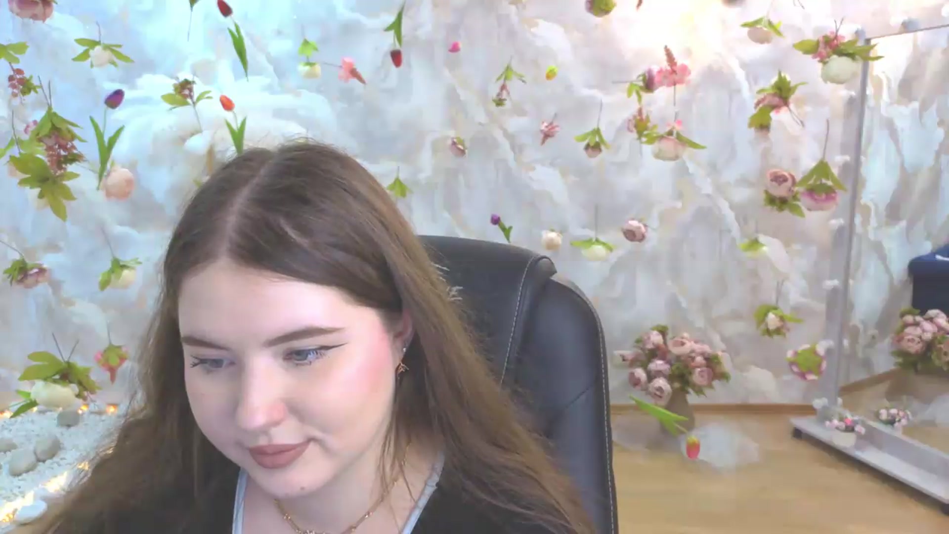 Gallery image thumbnail from EnigmaVeil's myfreecams stream on, 05/26/2026, 02:02 image 20 of 20