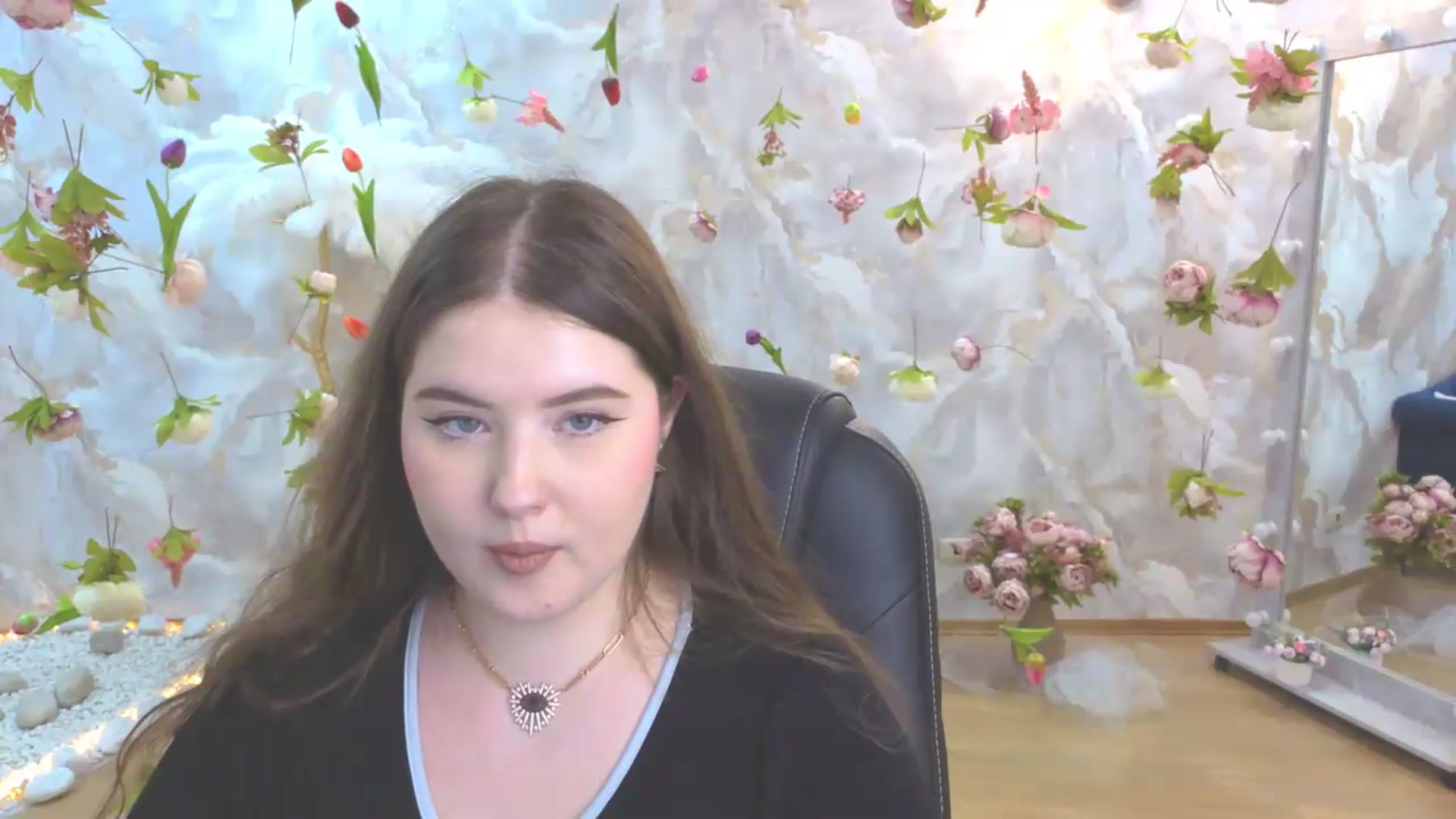 Gallery image thumbnail from EnigmaVeil's myfreecams stream on, 05/26/2026, 02:02 image 15 of 20