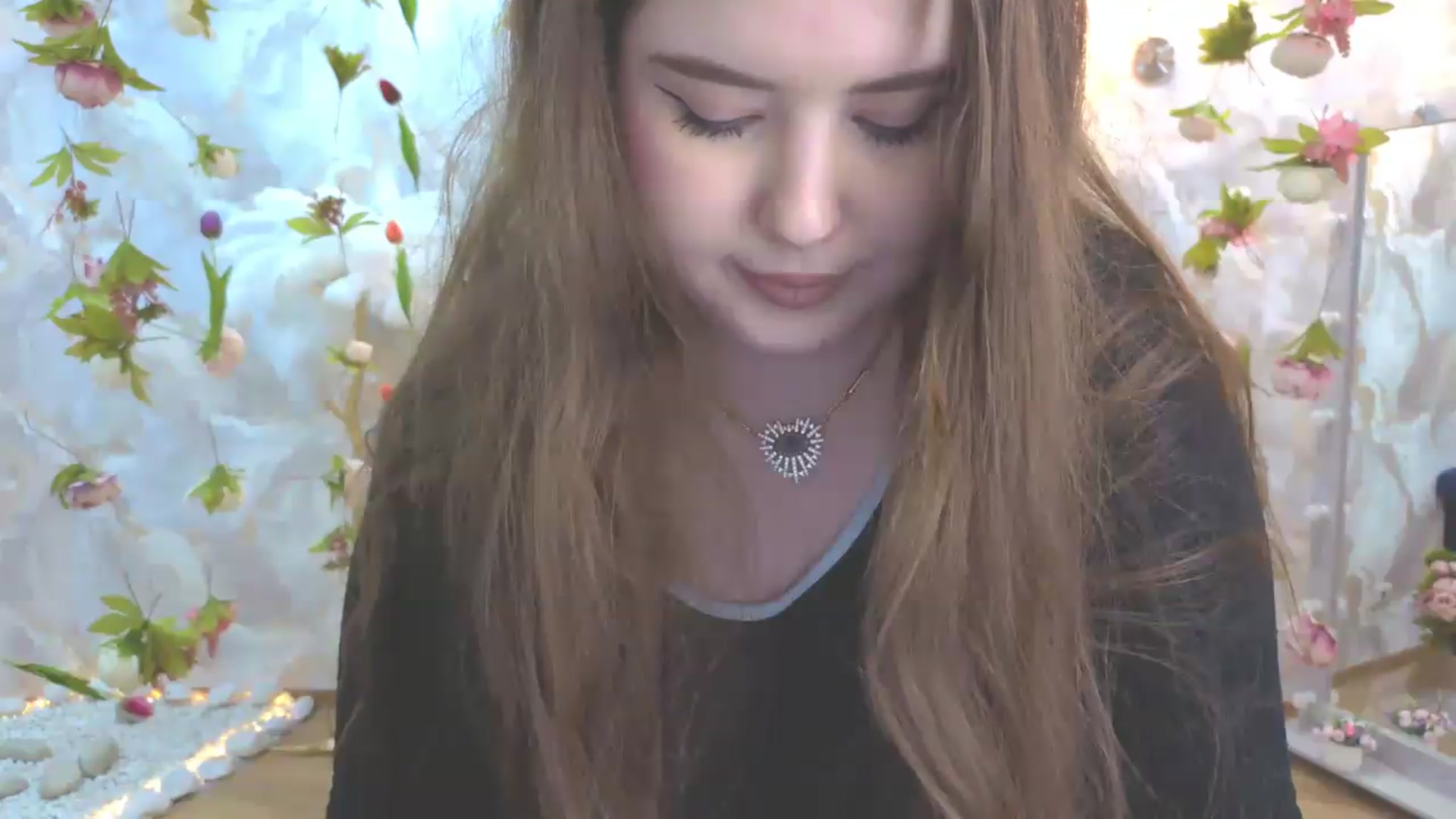 Gallery image thumbnail from EnigmaVeil's myfreecams stream on, 05/26/2026, 02:02 image 3 of 20